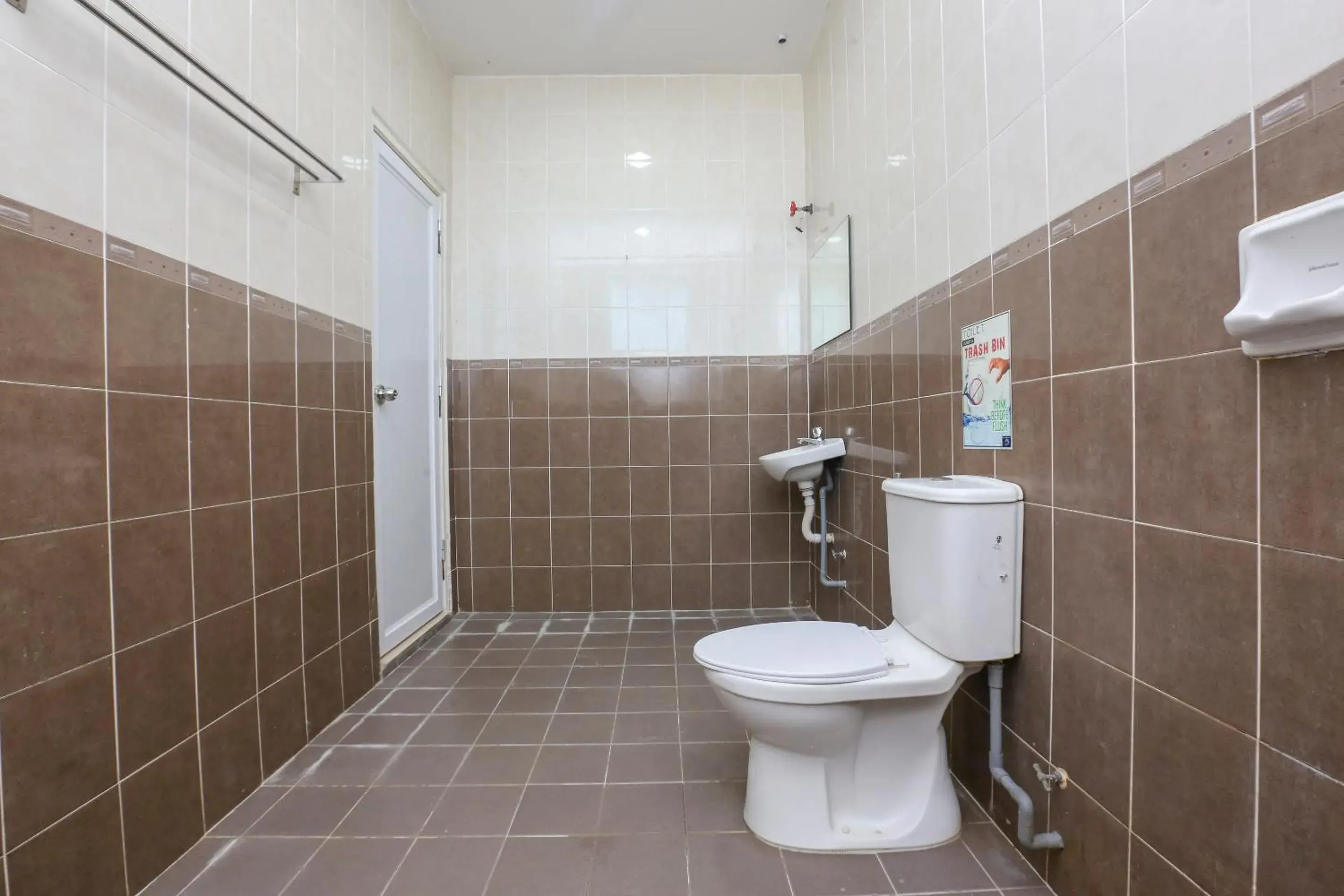 Superior Family Room in OYO 90132 Come Inn Premium Superior Family Room in OYO 90132 Come Inn Premium