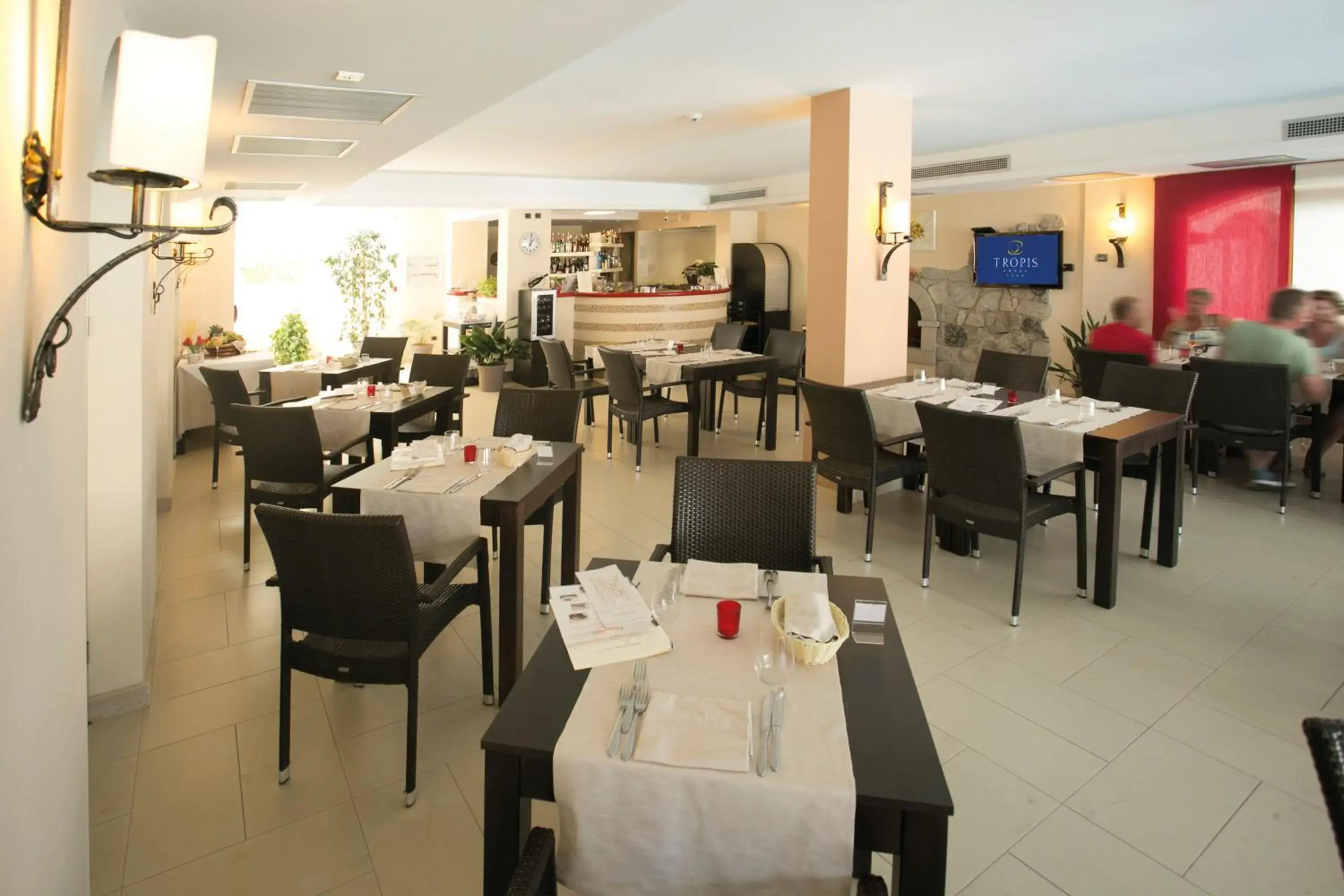 Lounge or bar, Restaurant/Places to Eat in Hotel Tropis