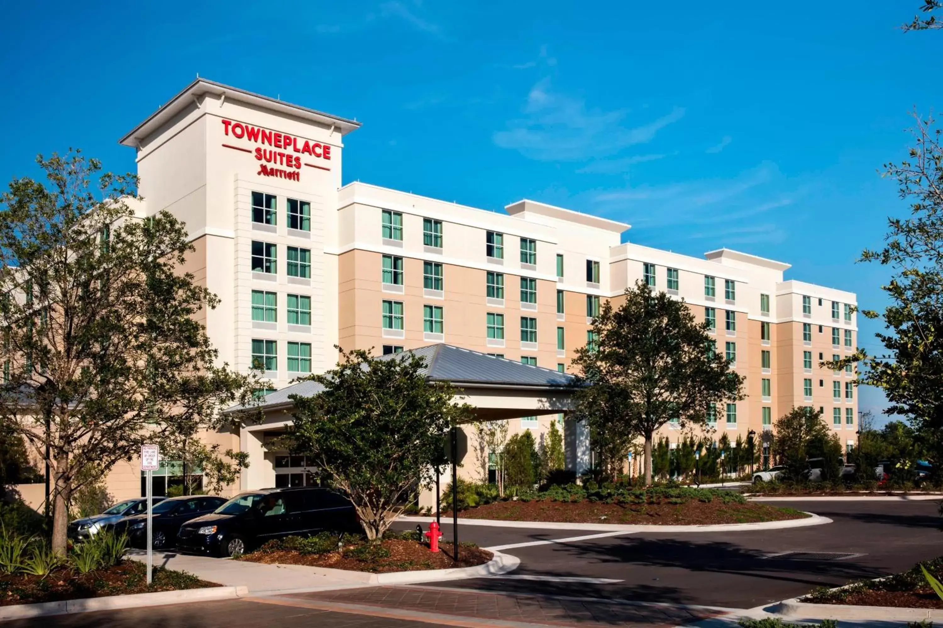 Property Building in TownePlace Suites Orlando at FLAMINGO CROSSINGS® Town Center/Western Entrance