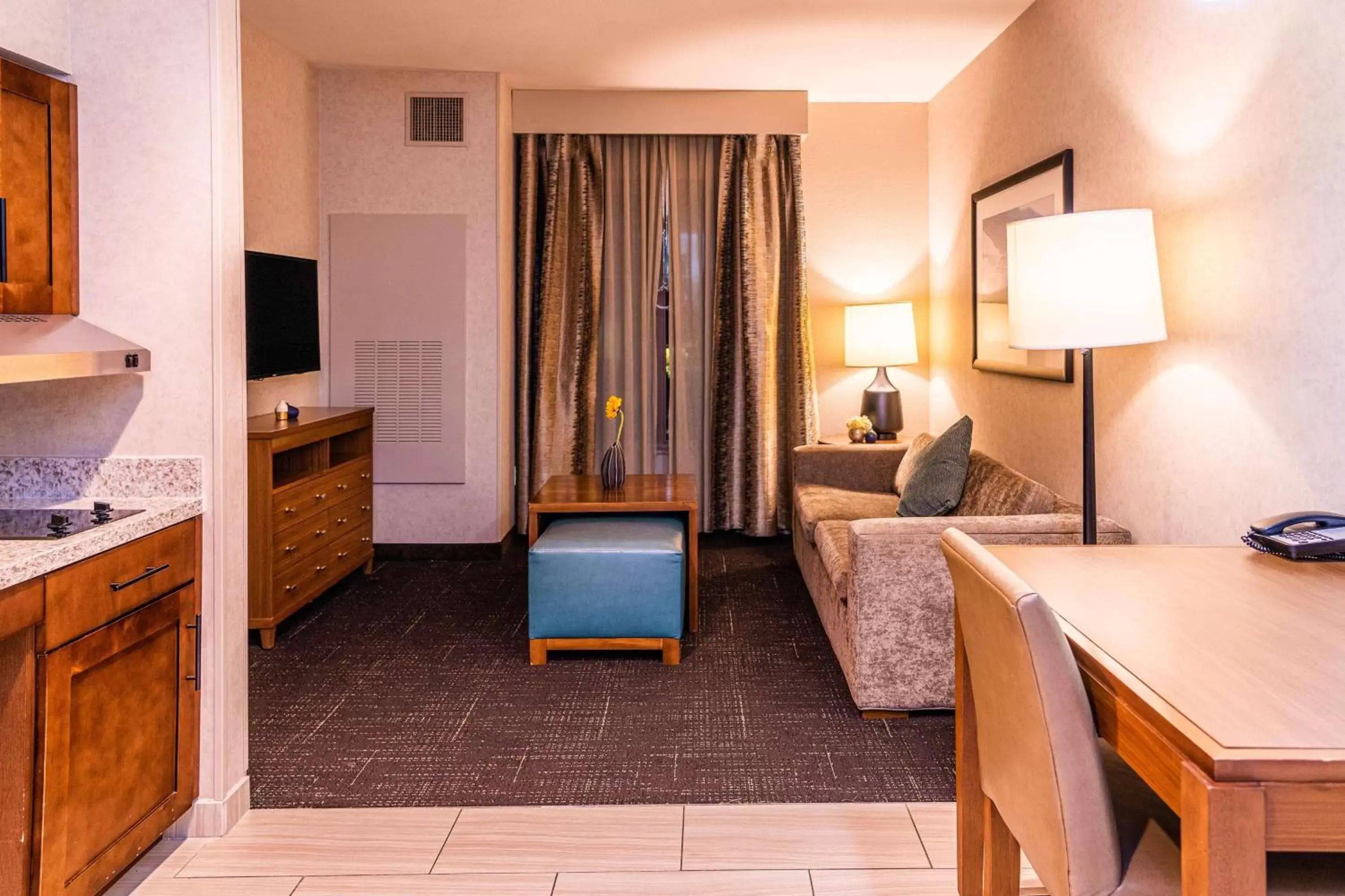 Bedroom, Seating Area in Homewood Suites by Hilton Pleasant Hill Concord