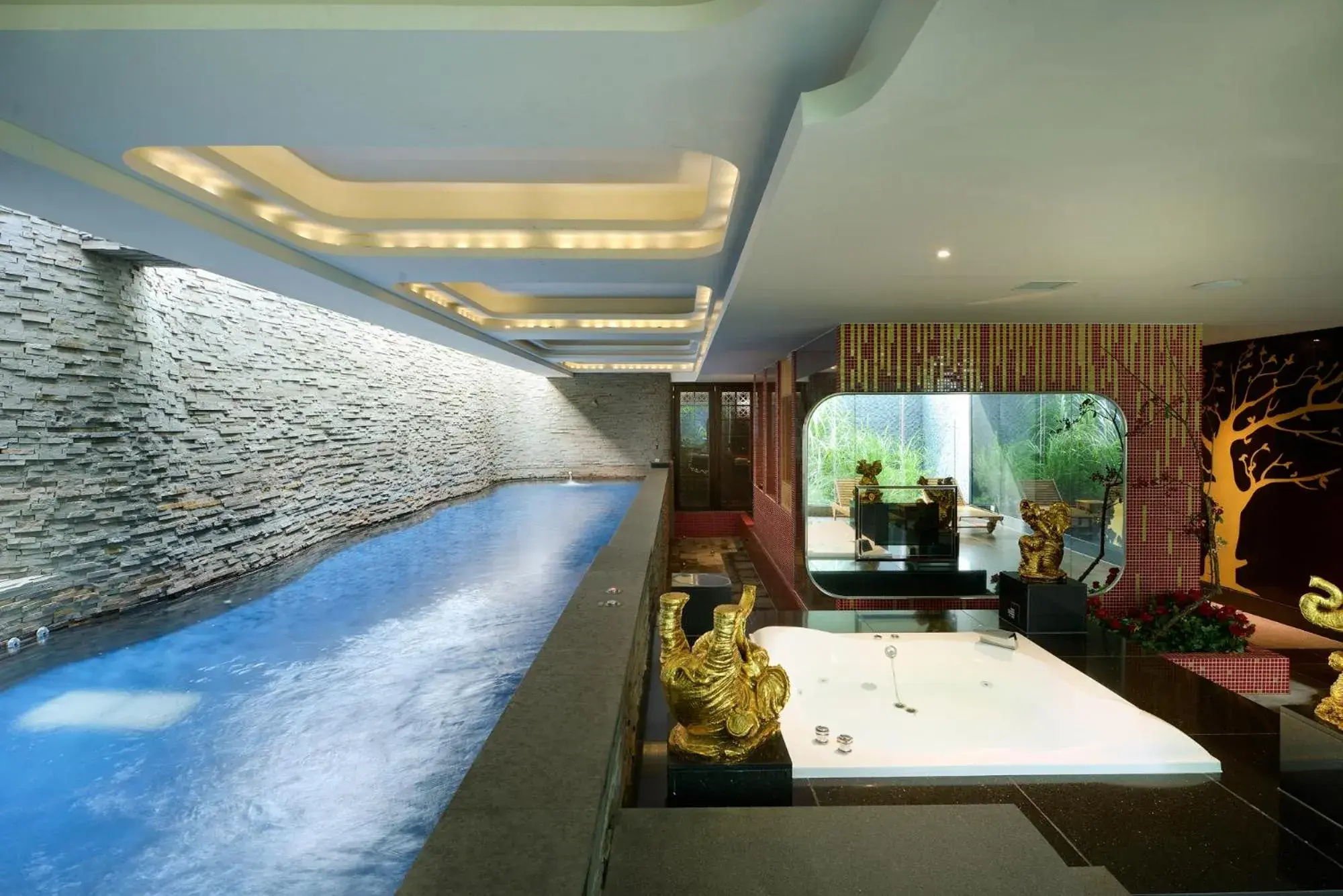 Swimming pool in OHYA Boutique Motel-Linkou