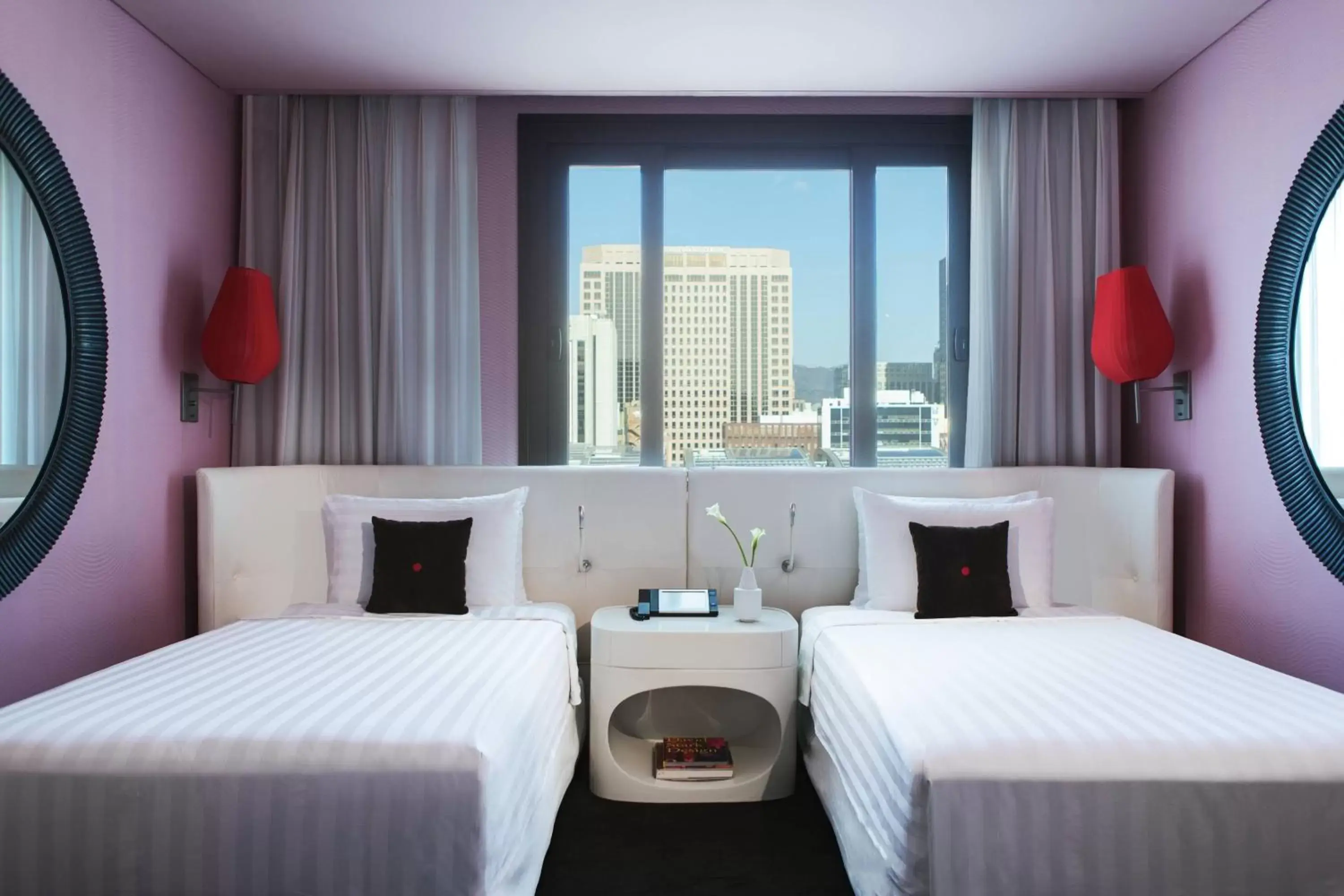 Photo of the whole room, Bed in THE PLAZA Seoul, Autograph Collection