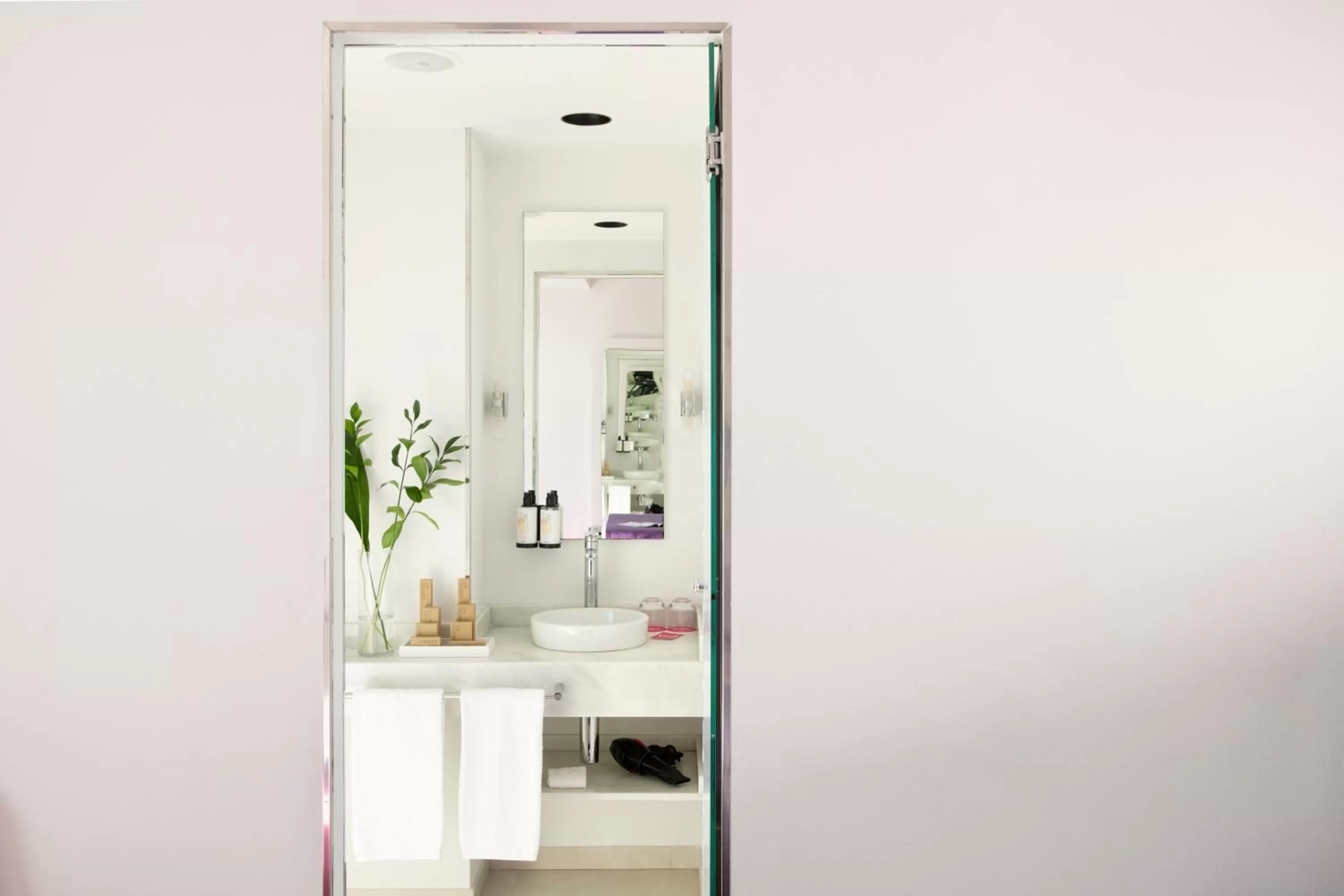 Bathroom in Allegro Barcelona