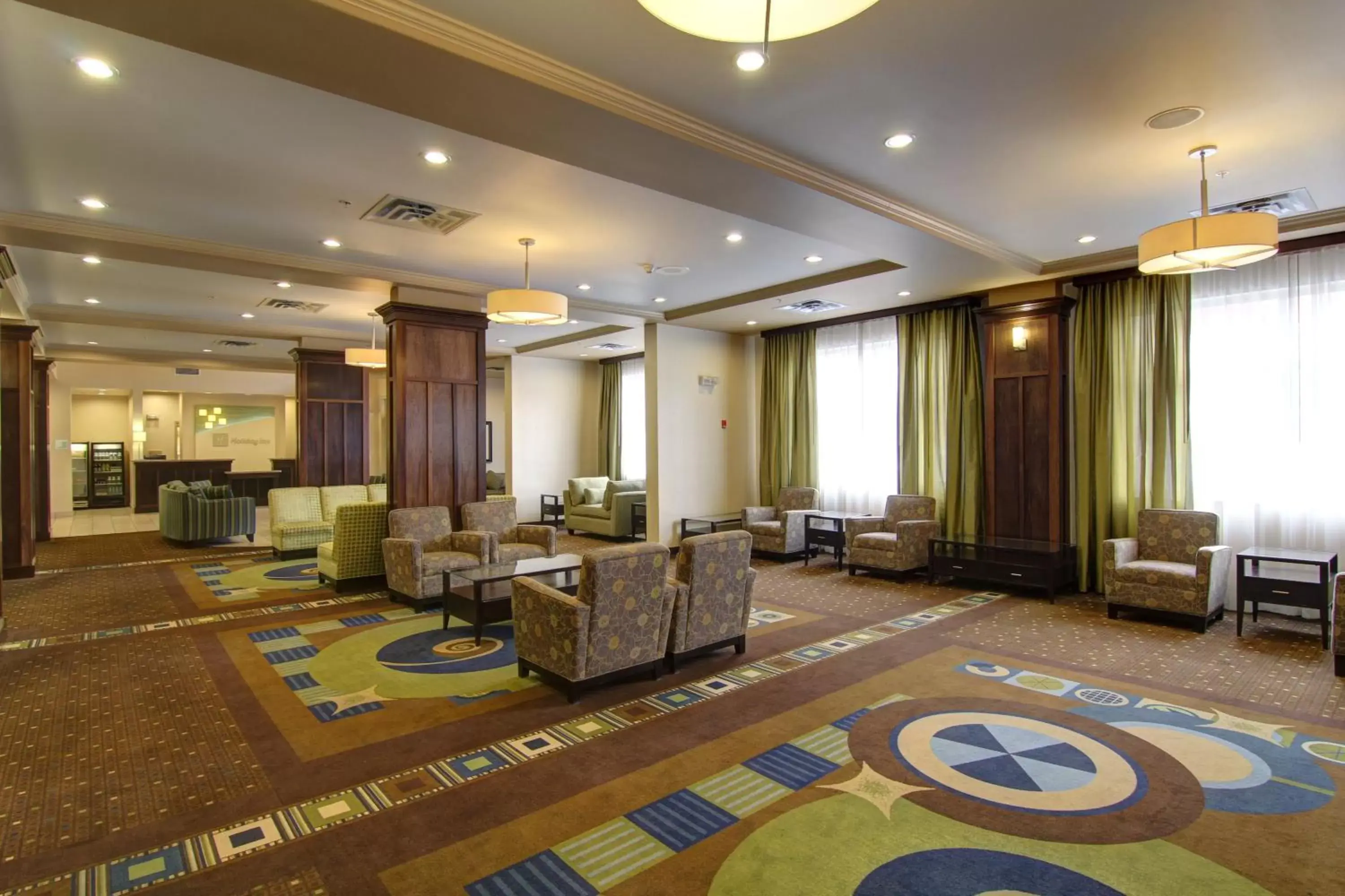 Property building, Lobby/Reception in Holiday Inn Hotel and Suites-Kamloops, an IHG Hotel