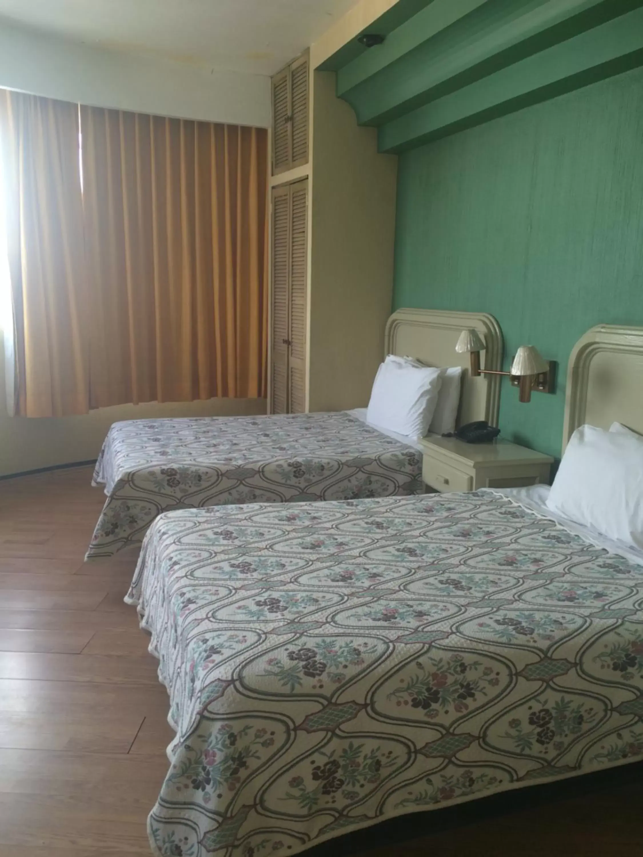 Photo of the whole room, Bed in Hotel Nueva Galicia