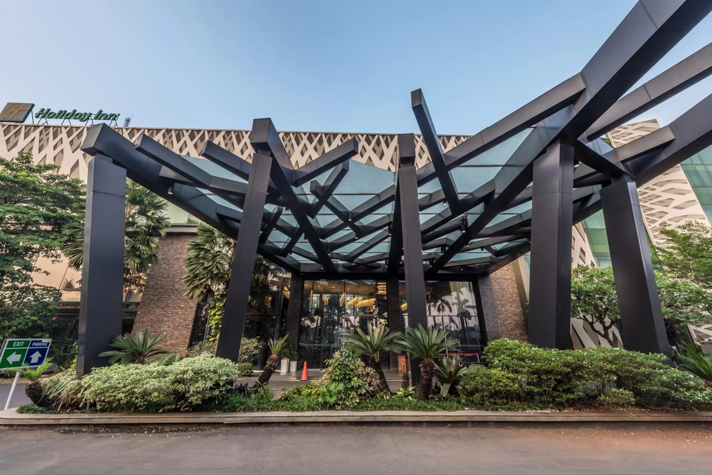 Property building in Holiday Inn Cikarang Jababeka by IHG