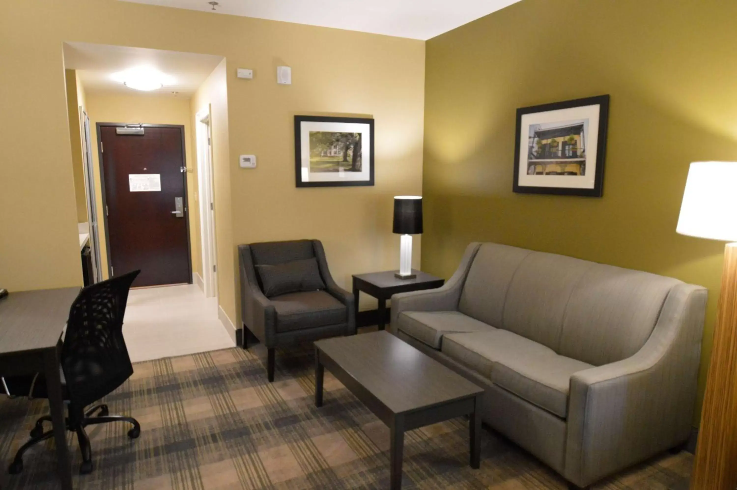Photo of the whole room in Best Western Plus New Orleans Airport Hotel