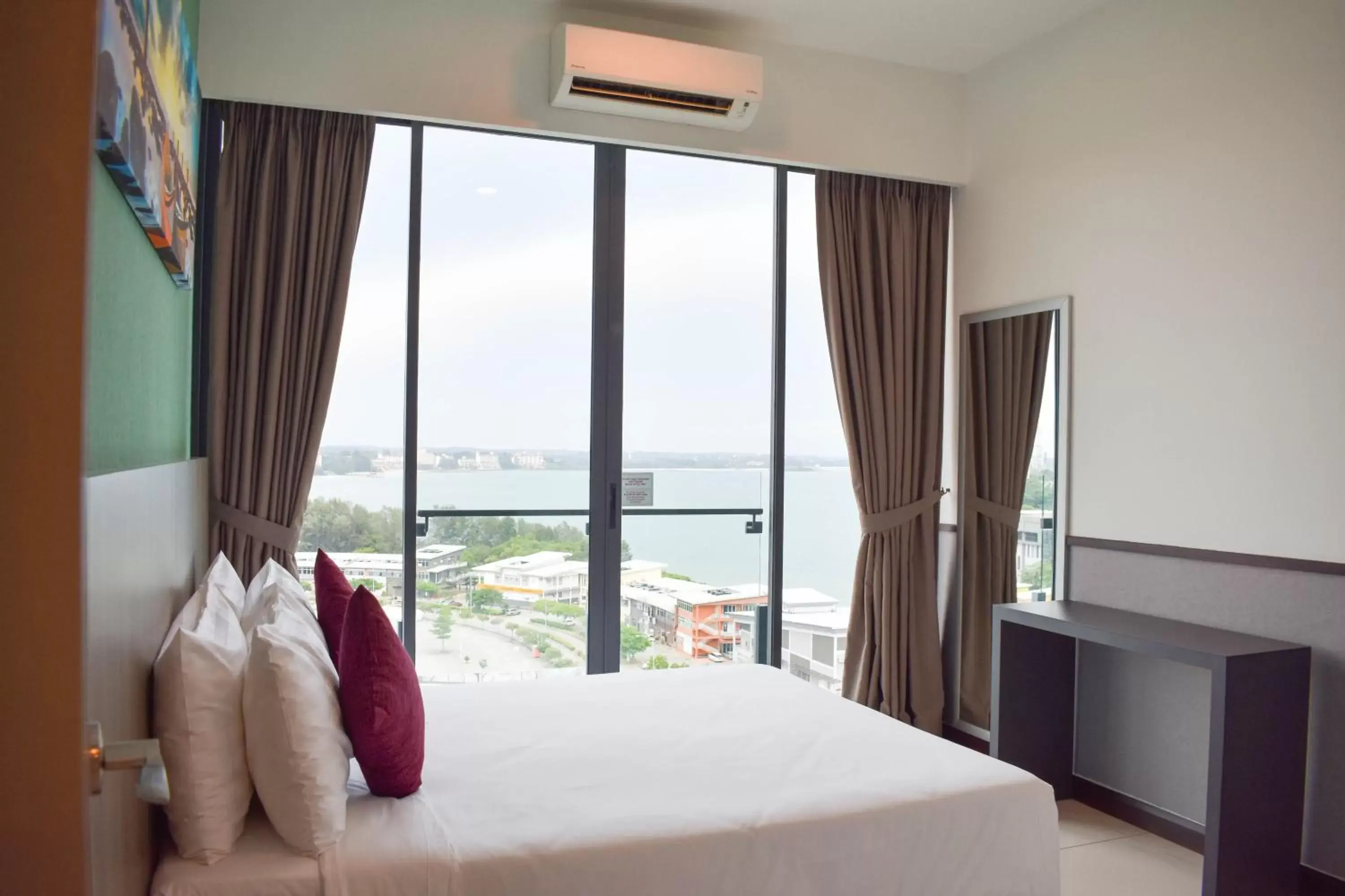 Bed in D'Wharf Hotel & Serviced Residence