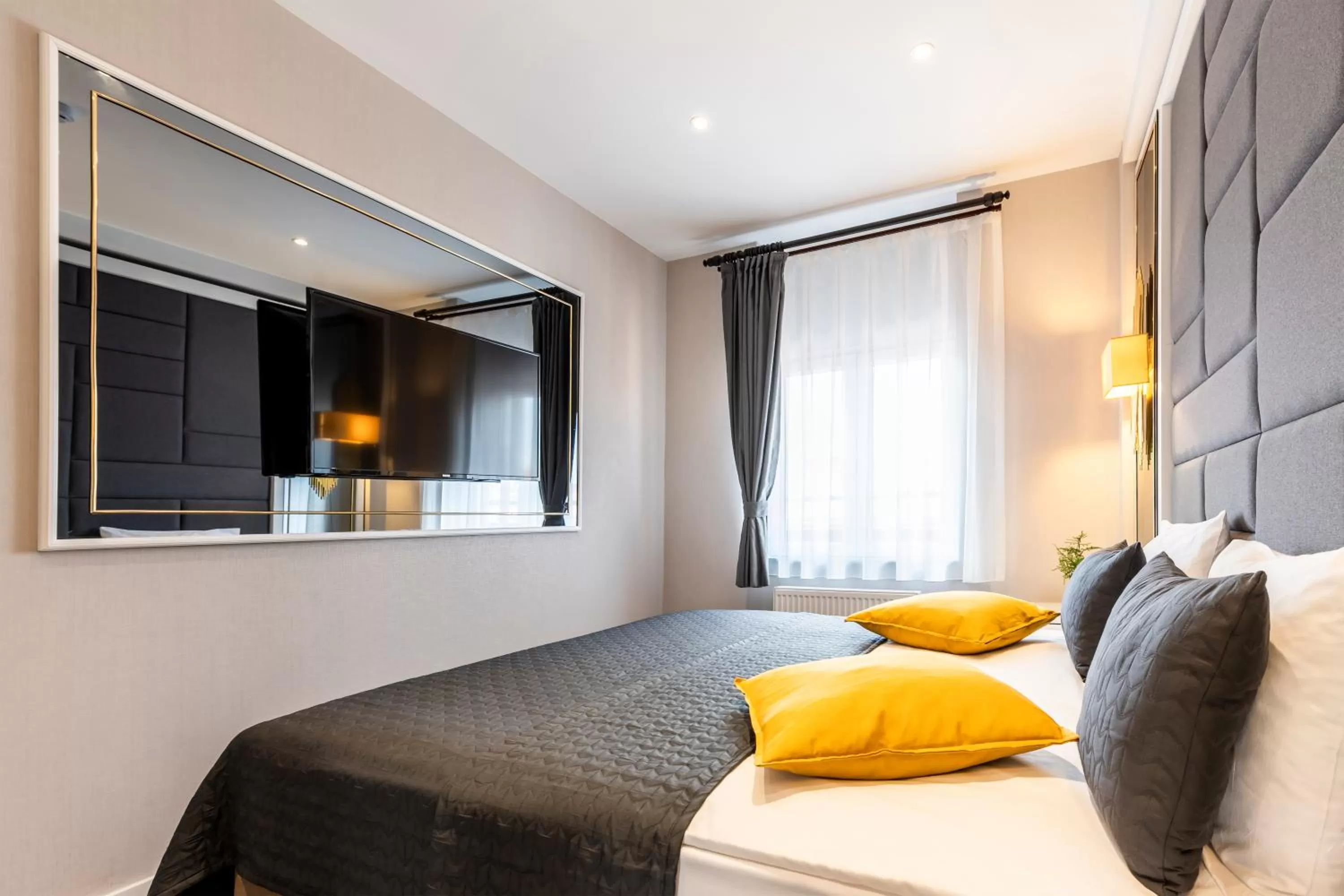 TV and multimedia, Bed in Grand Hotel de Pera