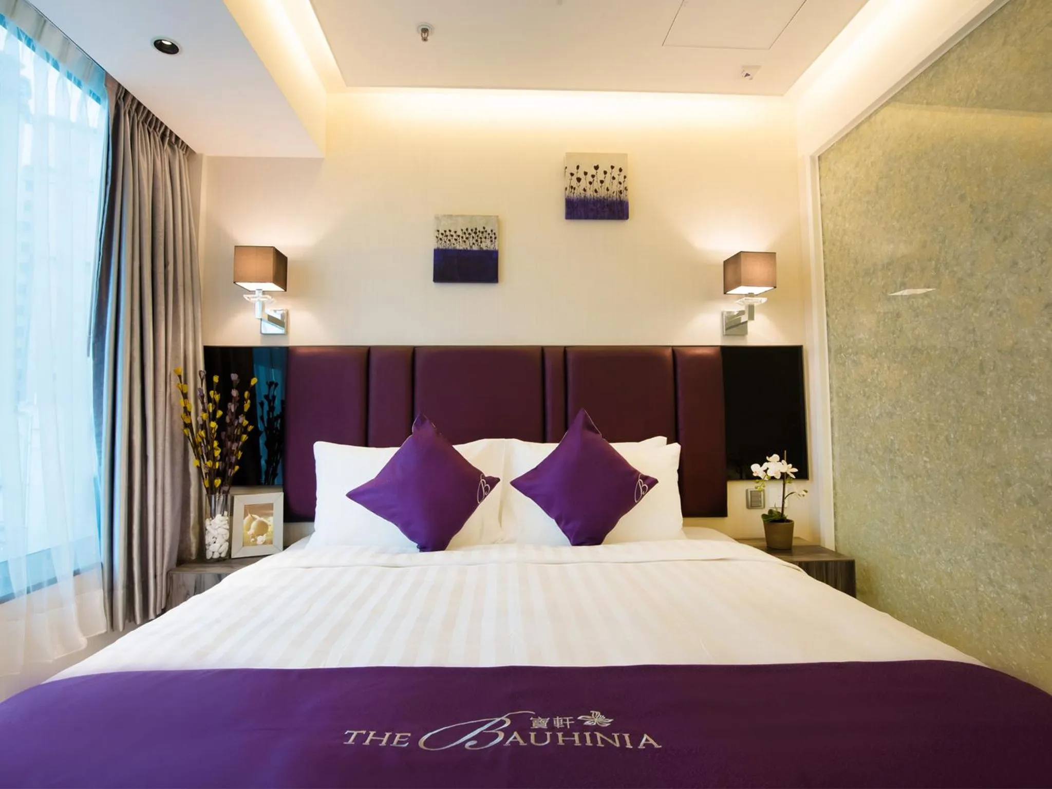 Photo of the whole room, Bed in The Bauhinia Hotel - Tsim Sha Tsui