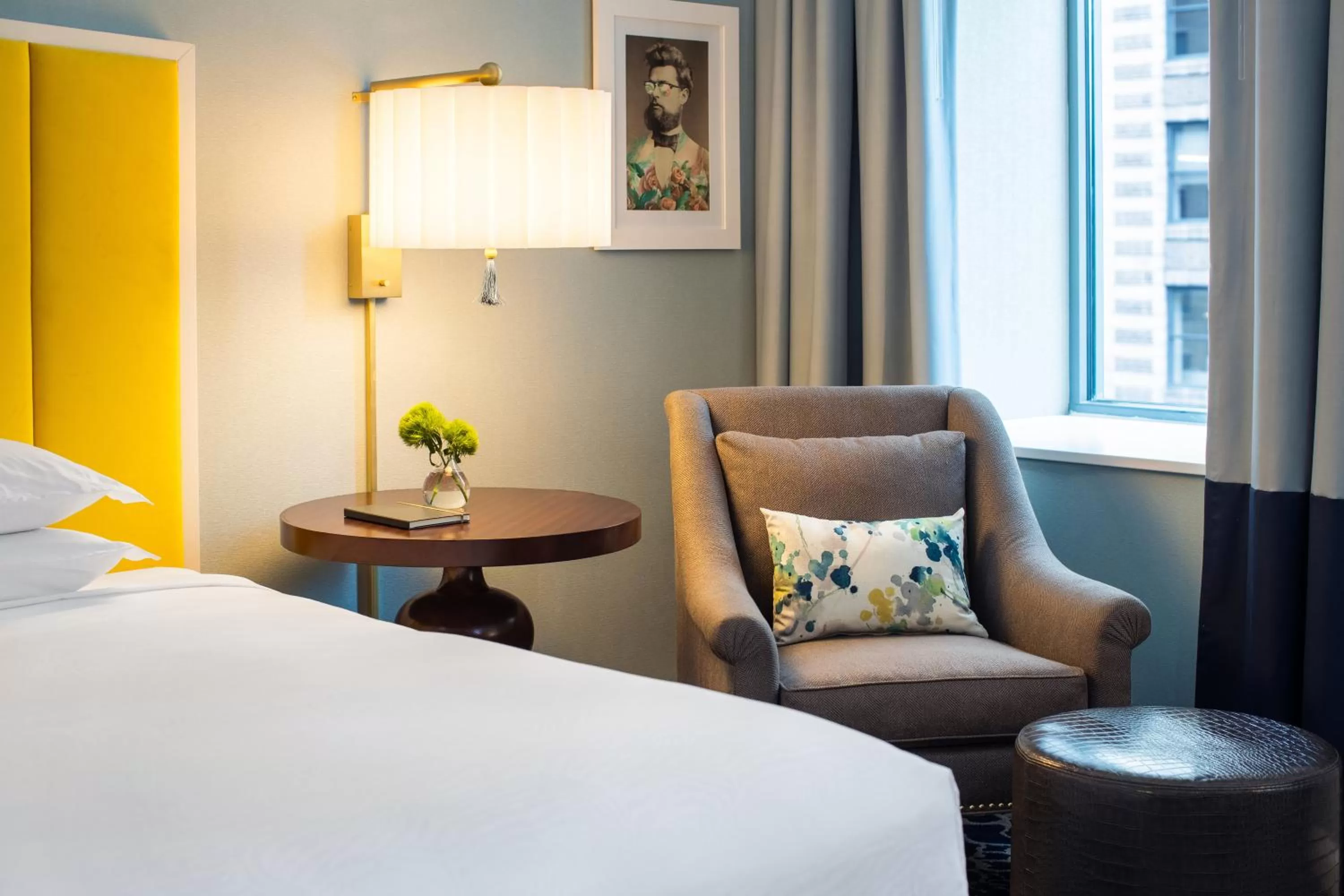 King Room with Mobility Accessible Tub in Kimpton Hotel Monaco Chicago, an IHG Hotel