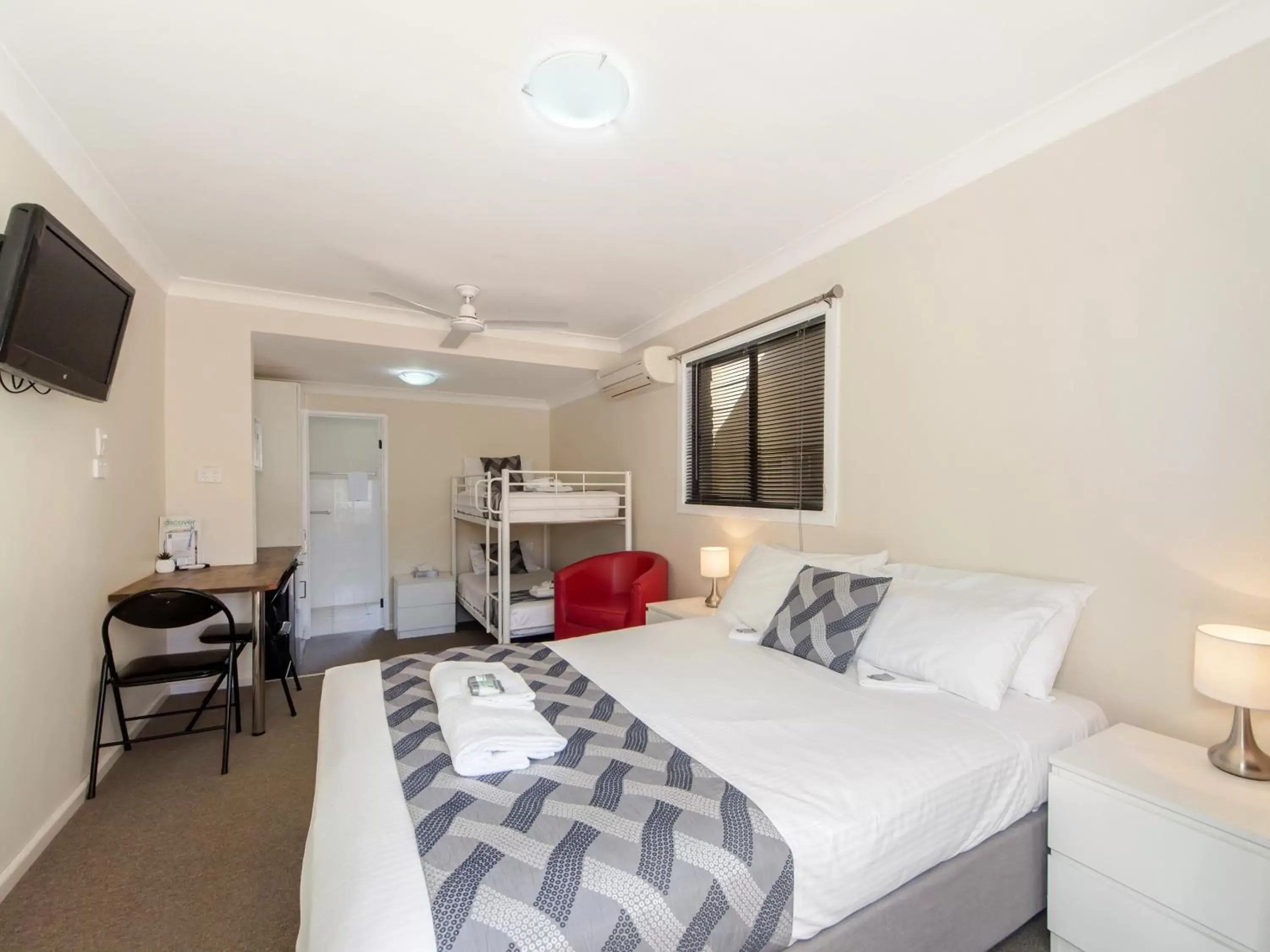 Bedroom in Narimba Motel