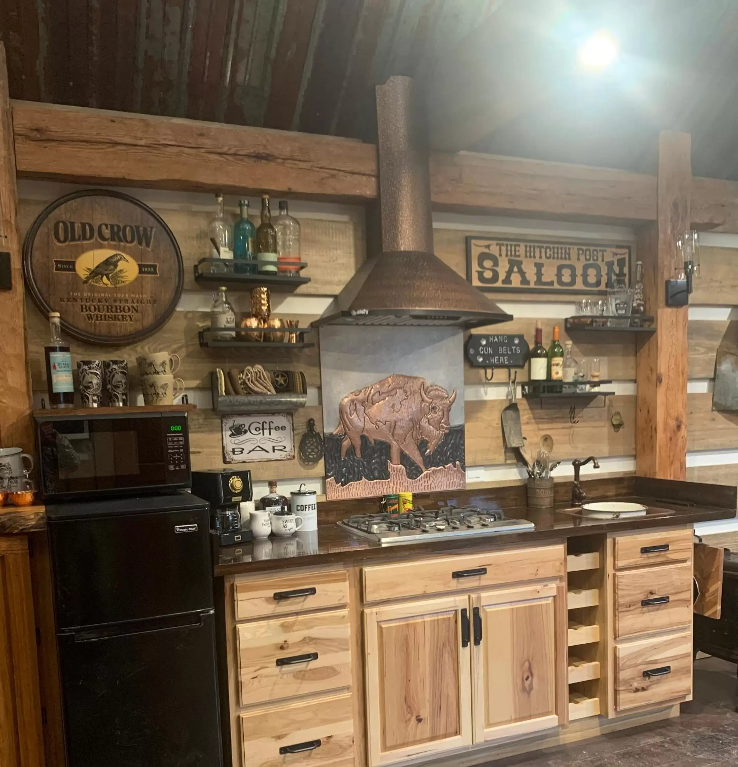 Kitchen or kitchenette, Kitchen/Kitchenette in Fox Pass Cabins