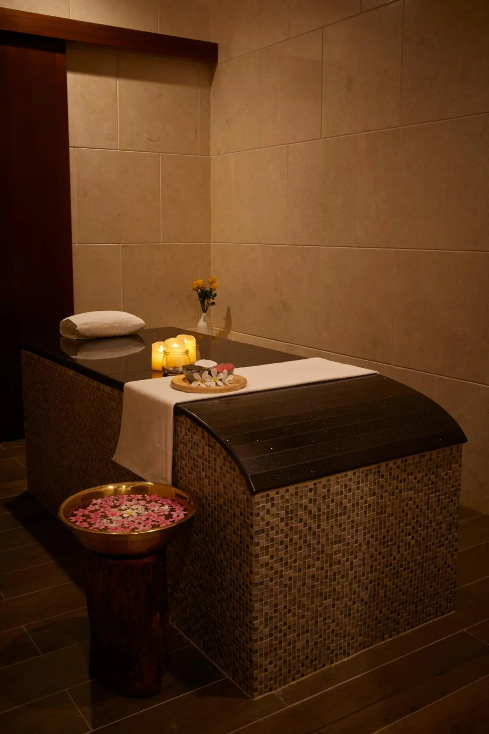 Spa and wellness centre/facilities, Bathroom in Millennium Resort Salalah