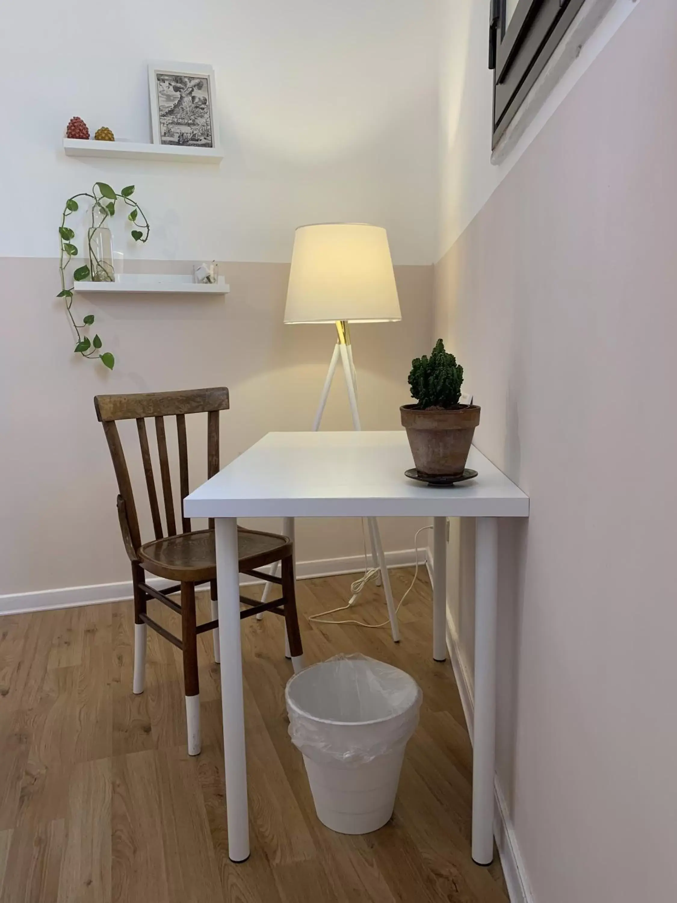 Seating area, Dining Area in Homestay