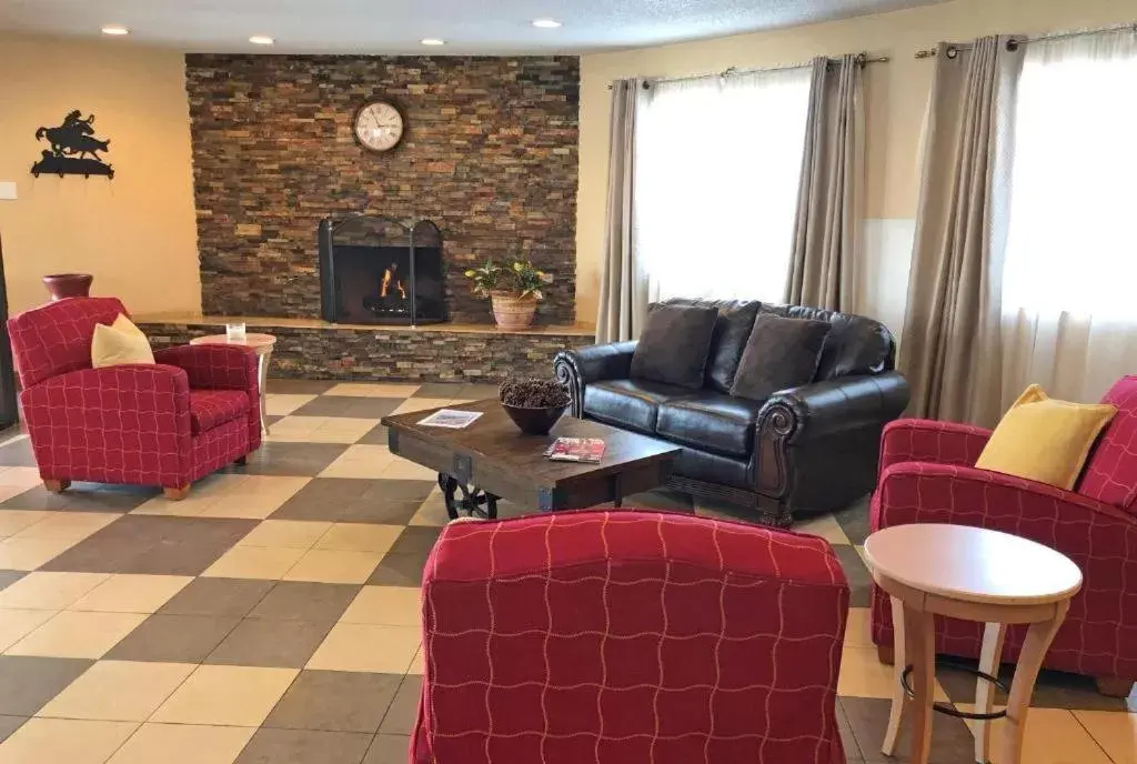 Lobby or reception, Seating Area in Affordable Inns Evanston
