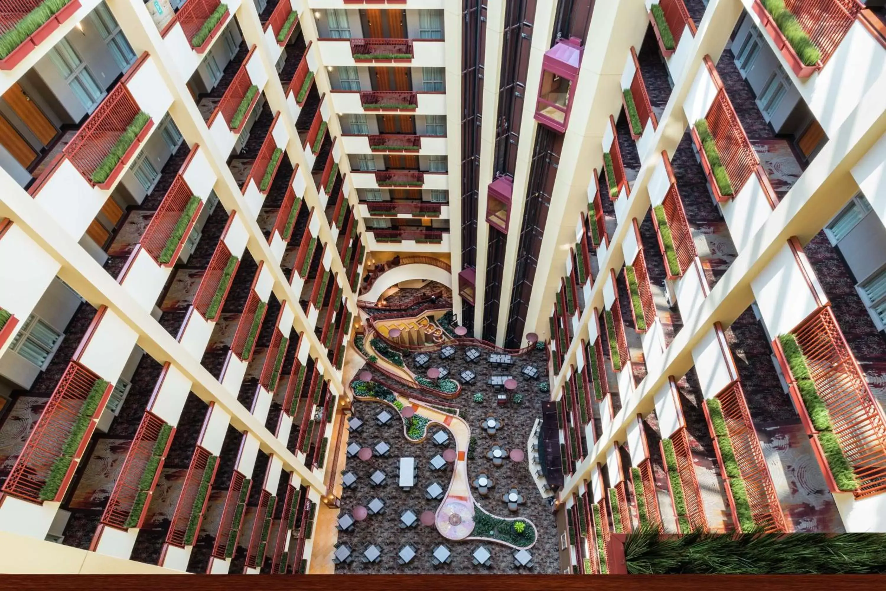 Lobby or reception in Embassy Suites by Hilton Saint Louis Saint Charles