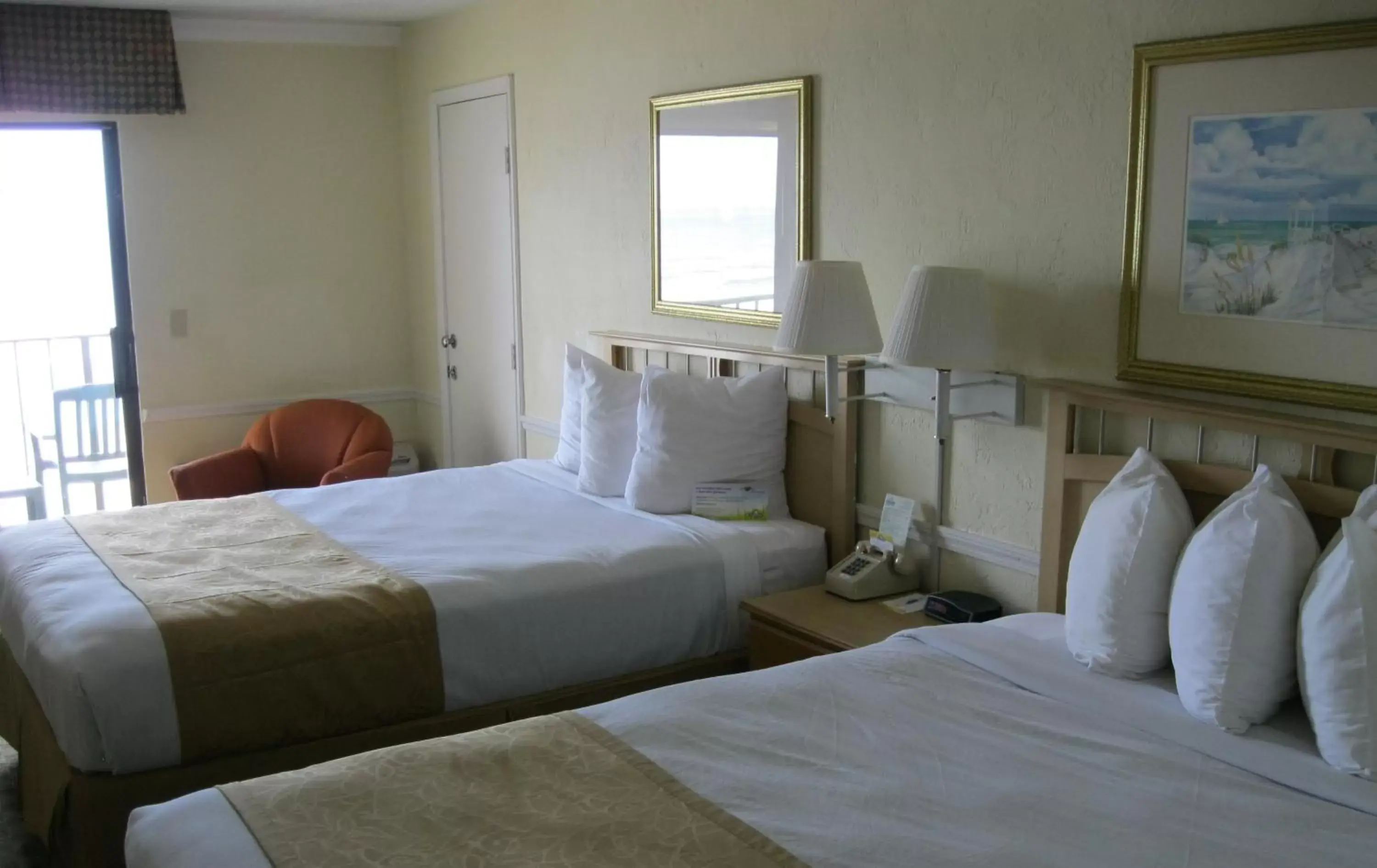Bed in Days Inn by Wyndham Daytona Oceanfront