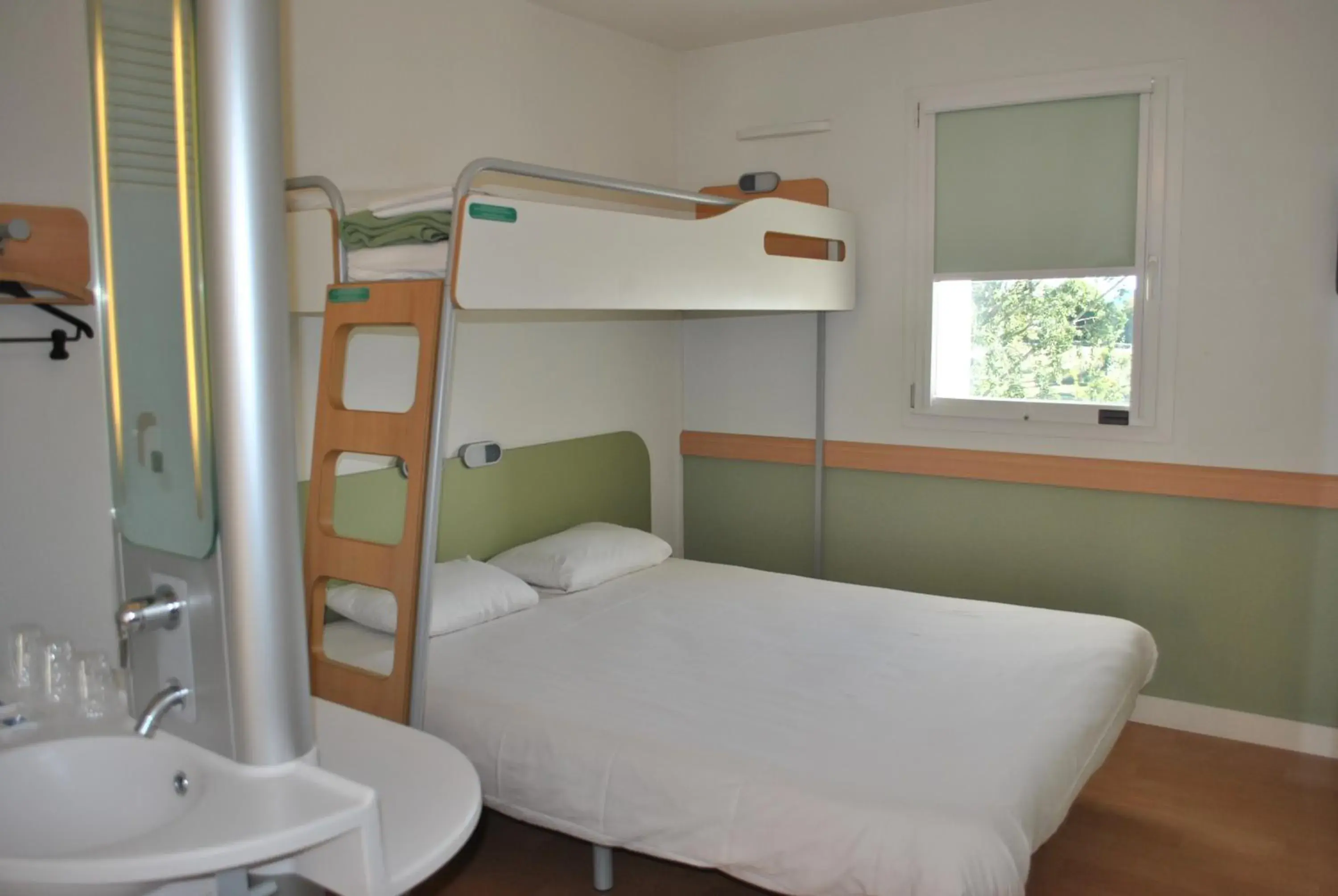 bunk bed in ibis budget Loriol Le Pouzin