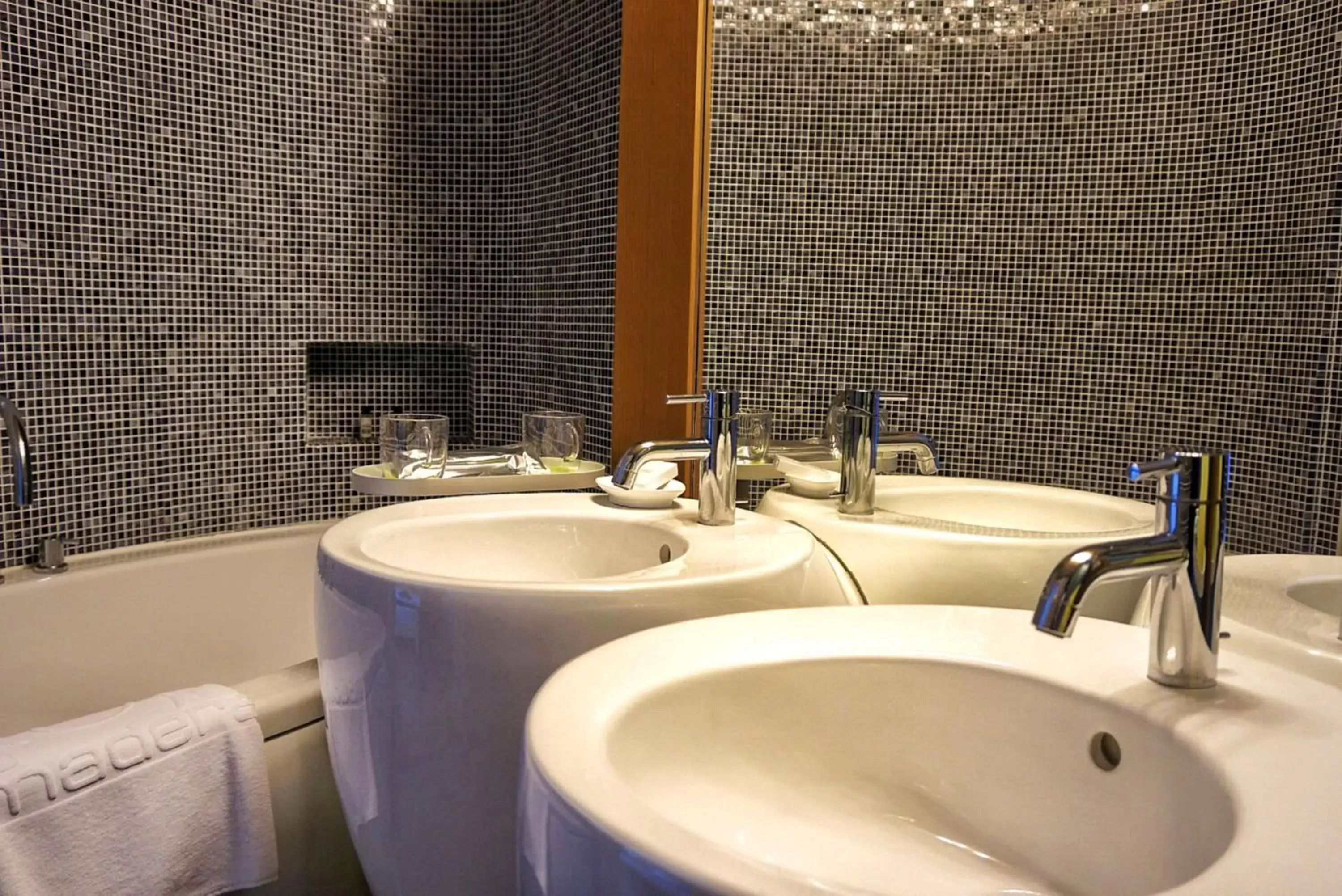 Bathroom in Hotel Madera Hong Kong