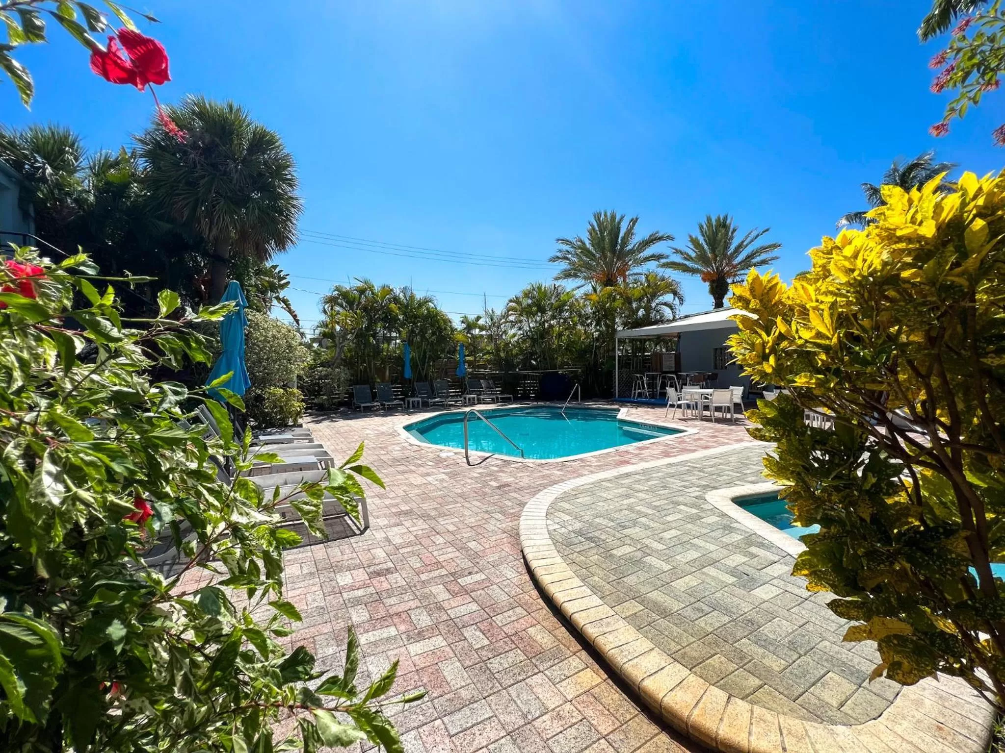 Swimming pool in Victoria Park Hotel