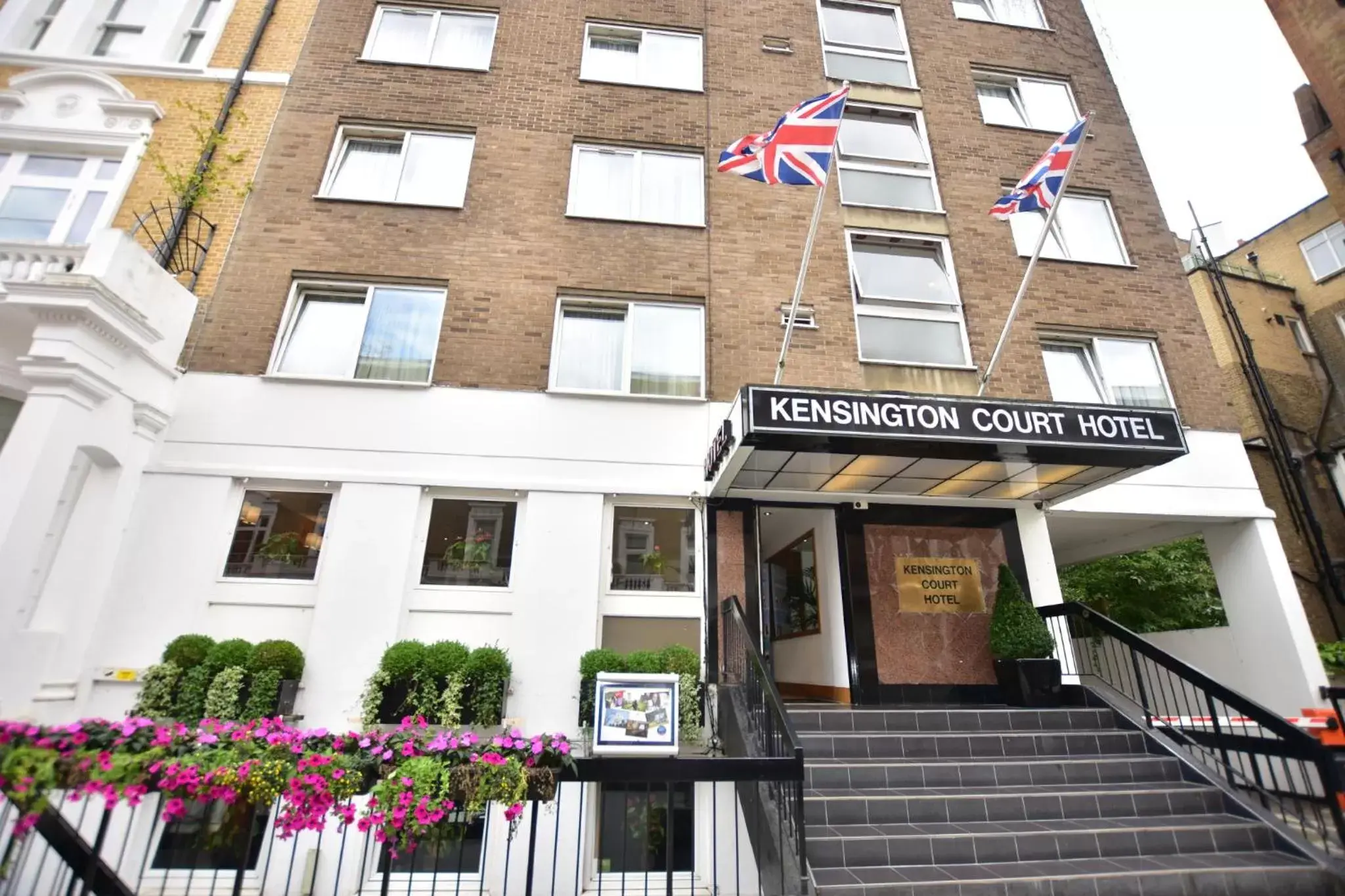 Property Building in Kensington Court Hotel - Earls Court