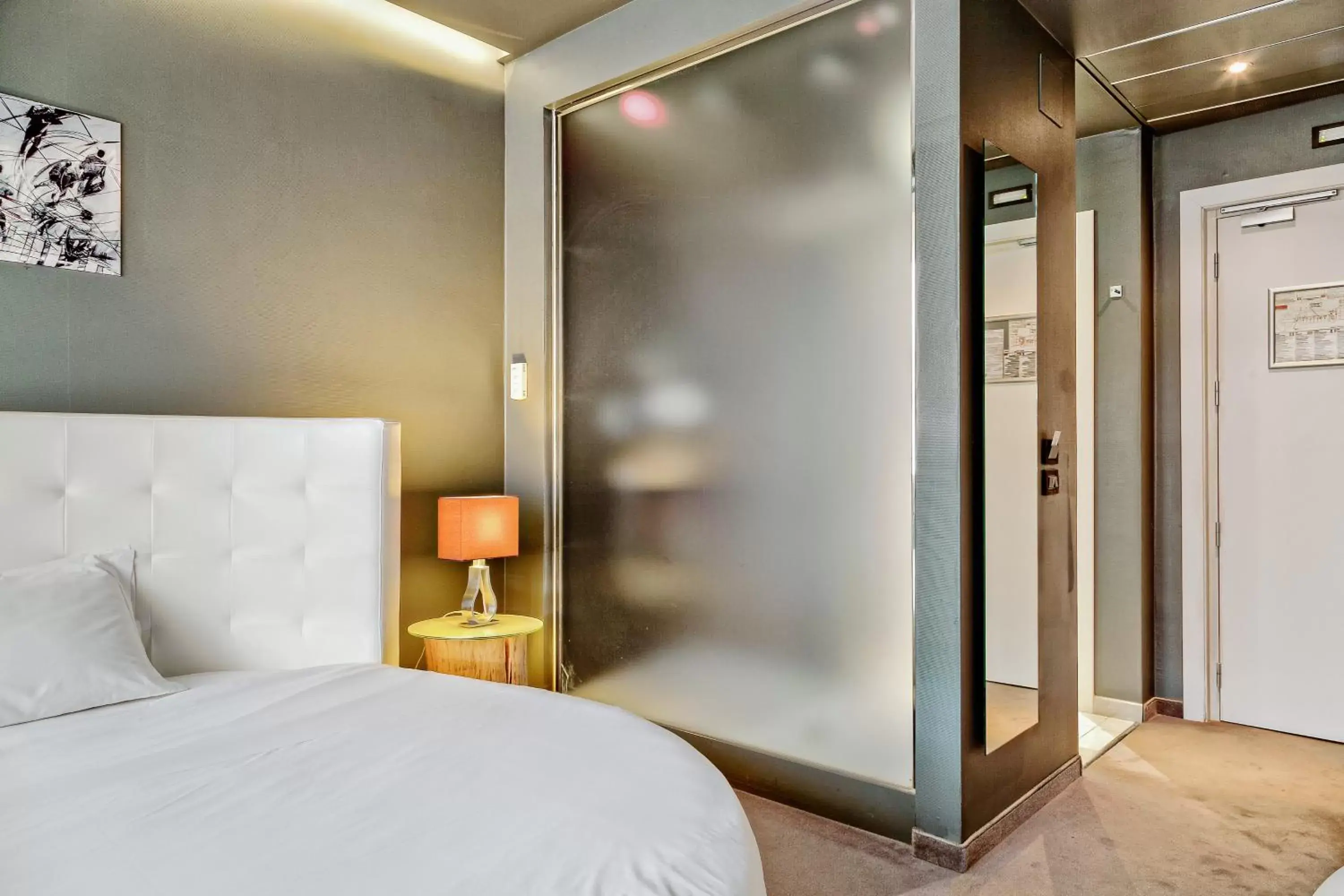 Bed in Italiana Hotels Florence Bed in Italiana Hotels Florence