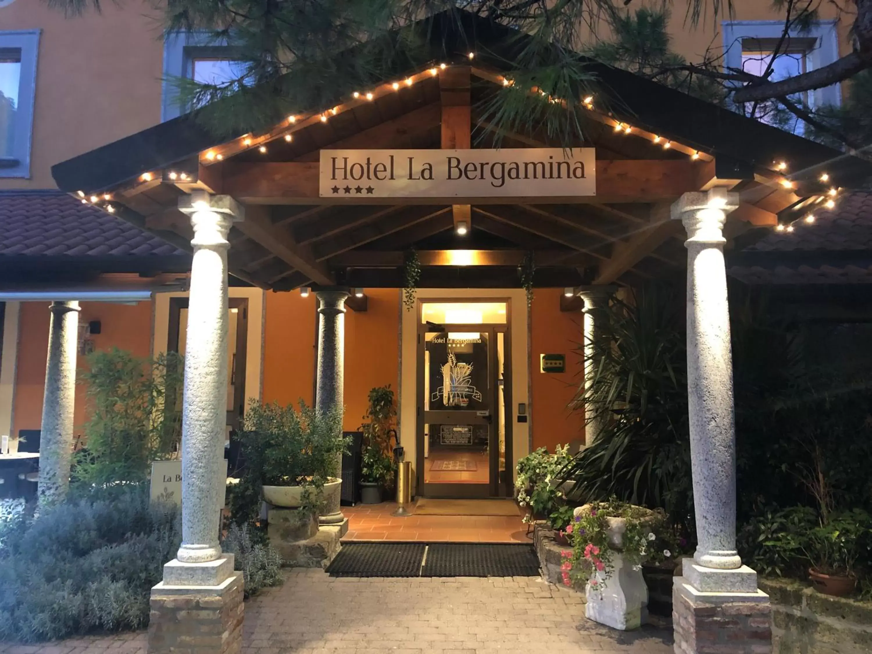 Property building in La Bergamina Hotel & Restaurant