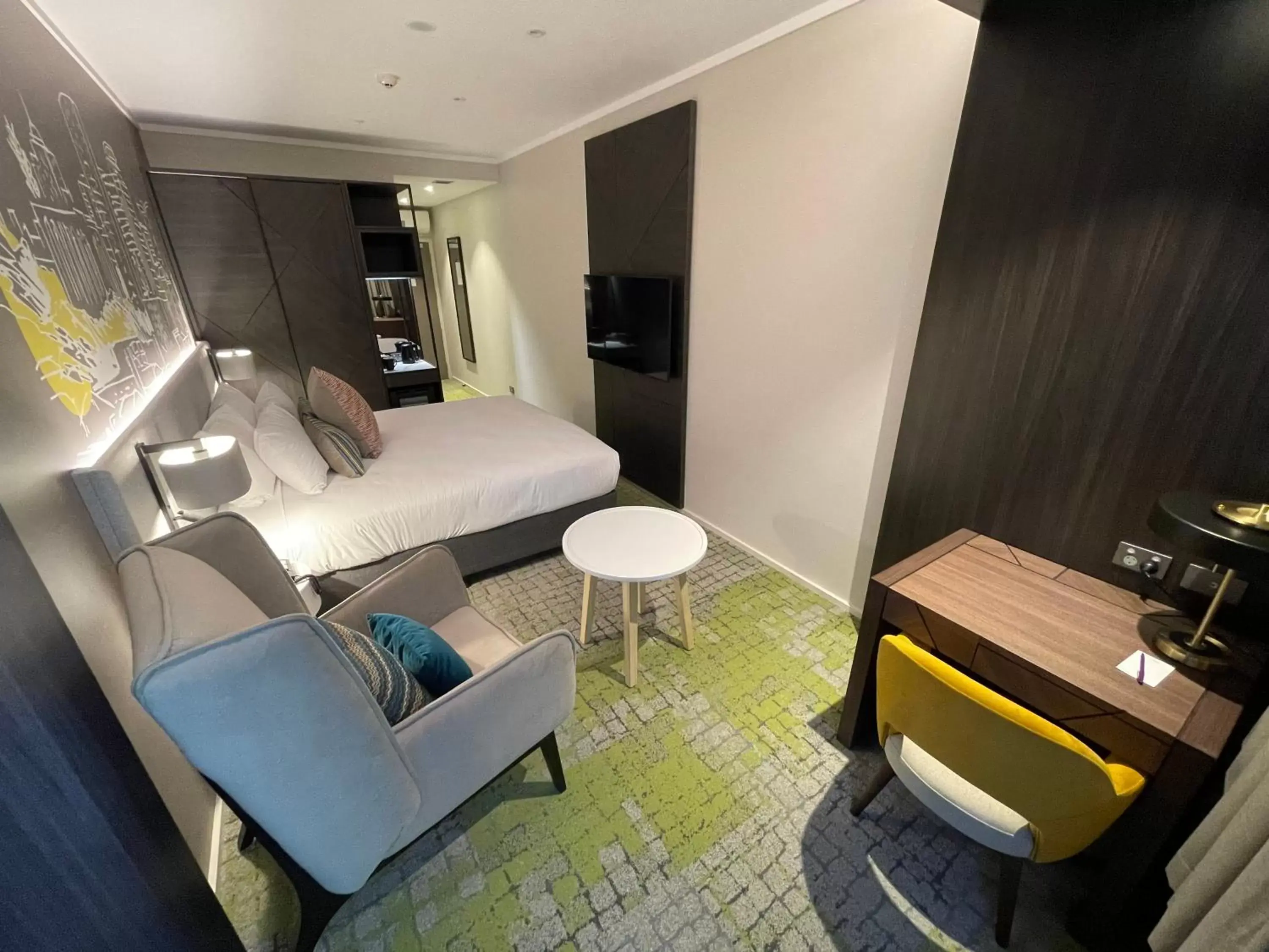 Bedroom, Bathroom in Mercure Auckland Queen Street