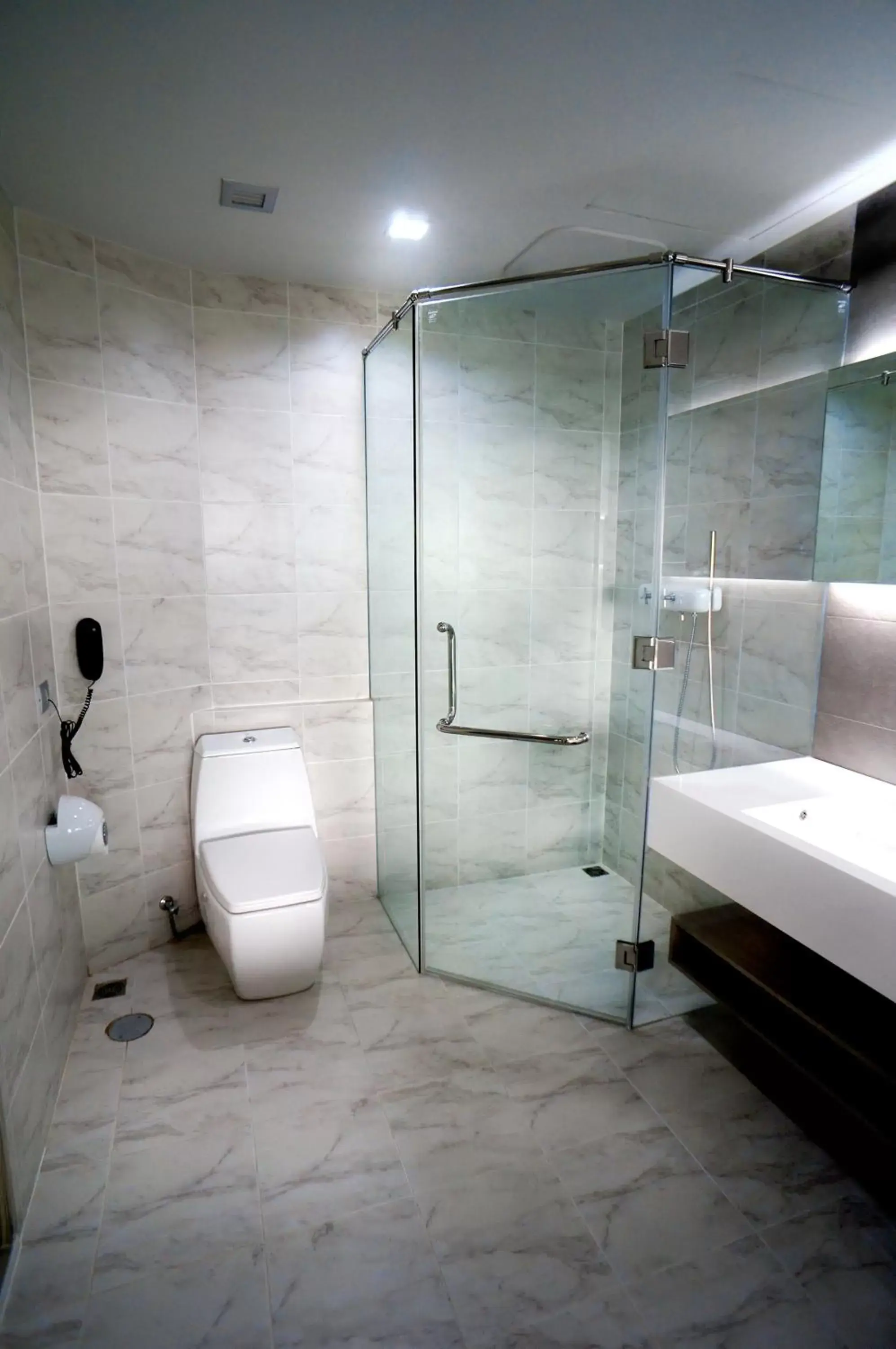 Bathroom in Pattaya Discovery Beach Hotel - SHA Extra Plus