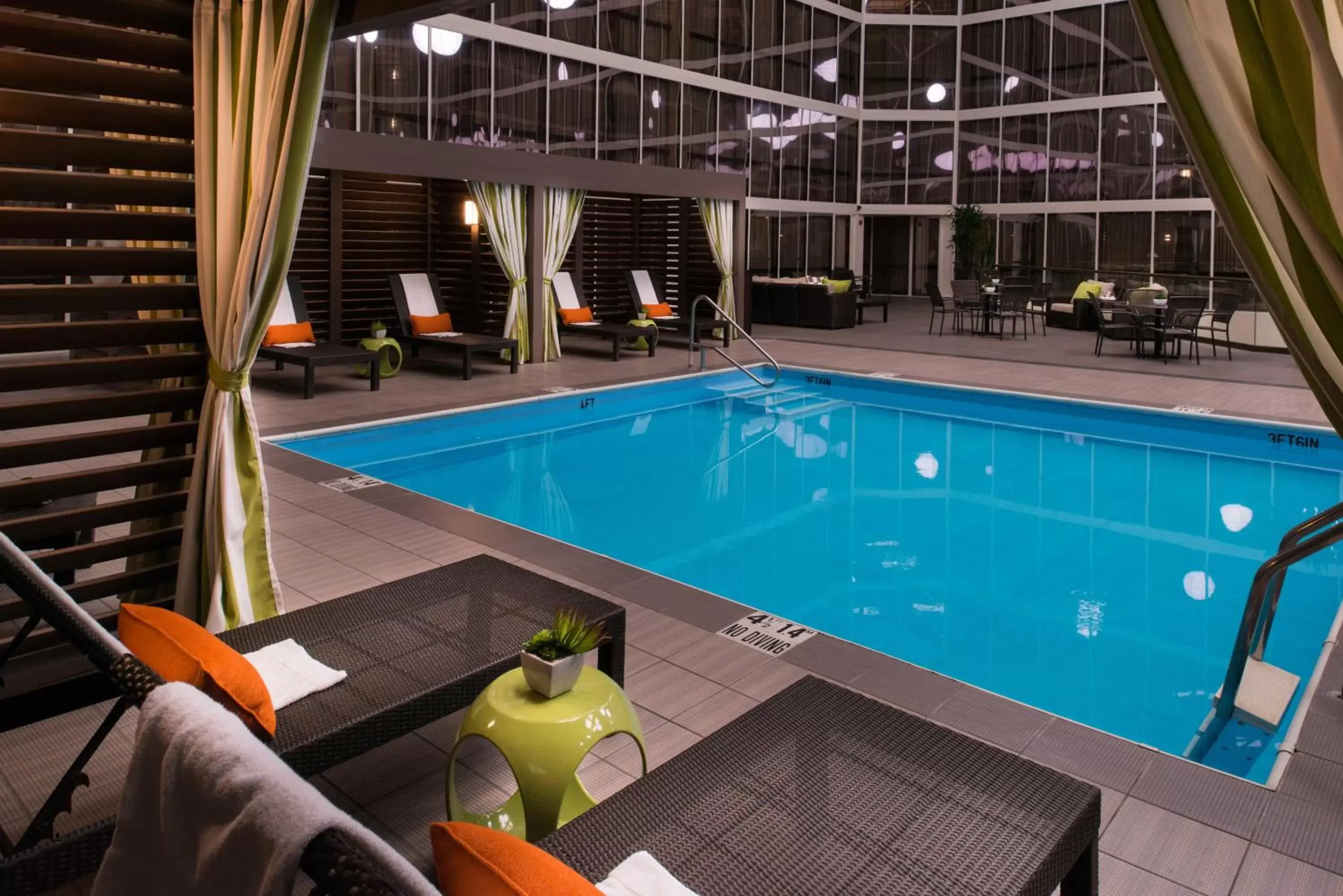 Swimming Pool in Holiday Inn St Louis Downtown/Convention Center, an IHG Hotel