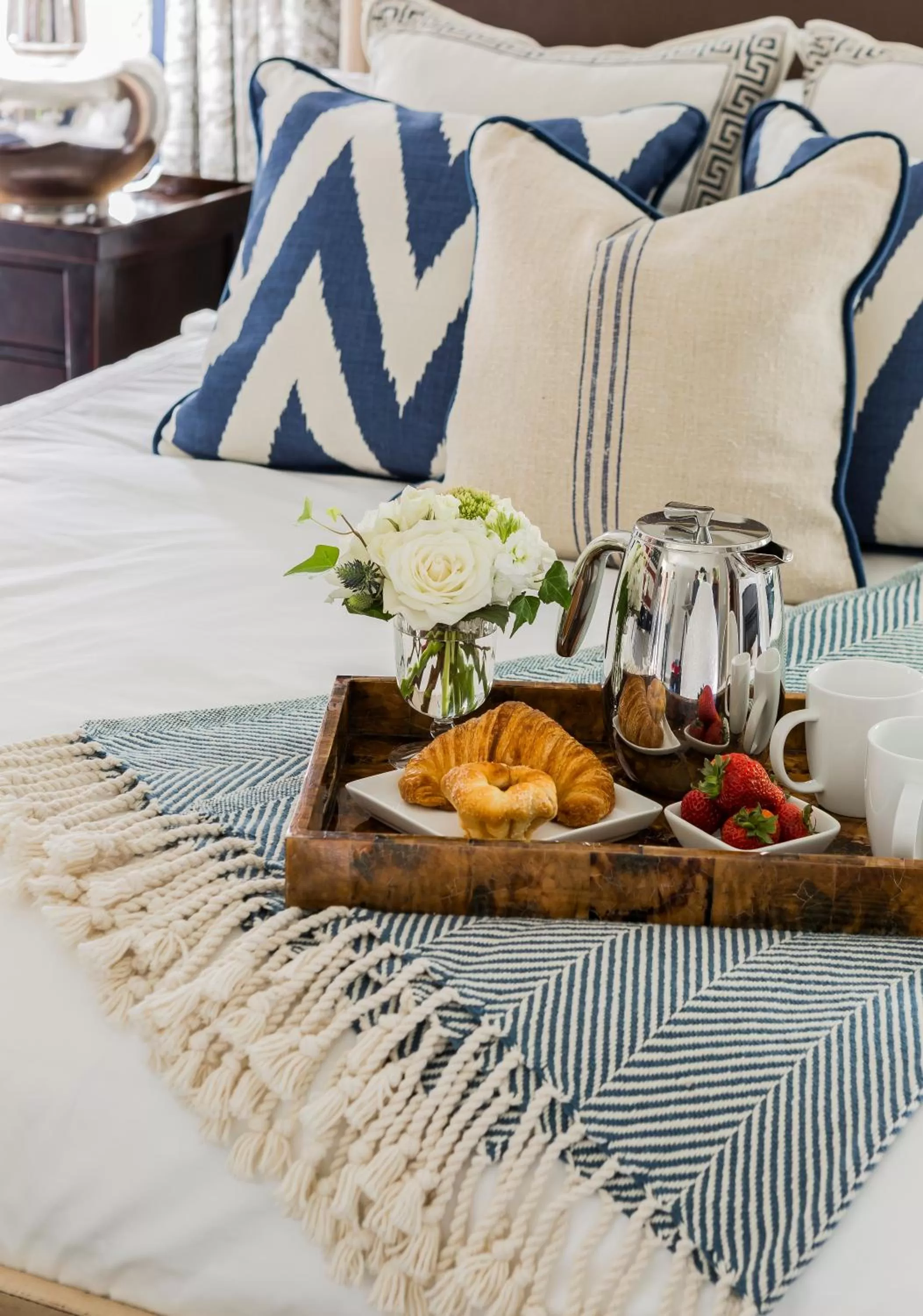 Bed in The Inn at Hastings Park, Relais & Châteaux