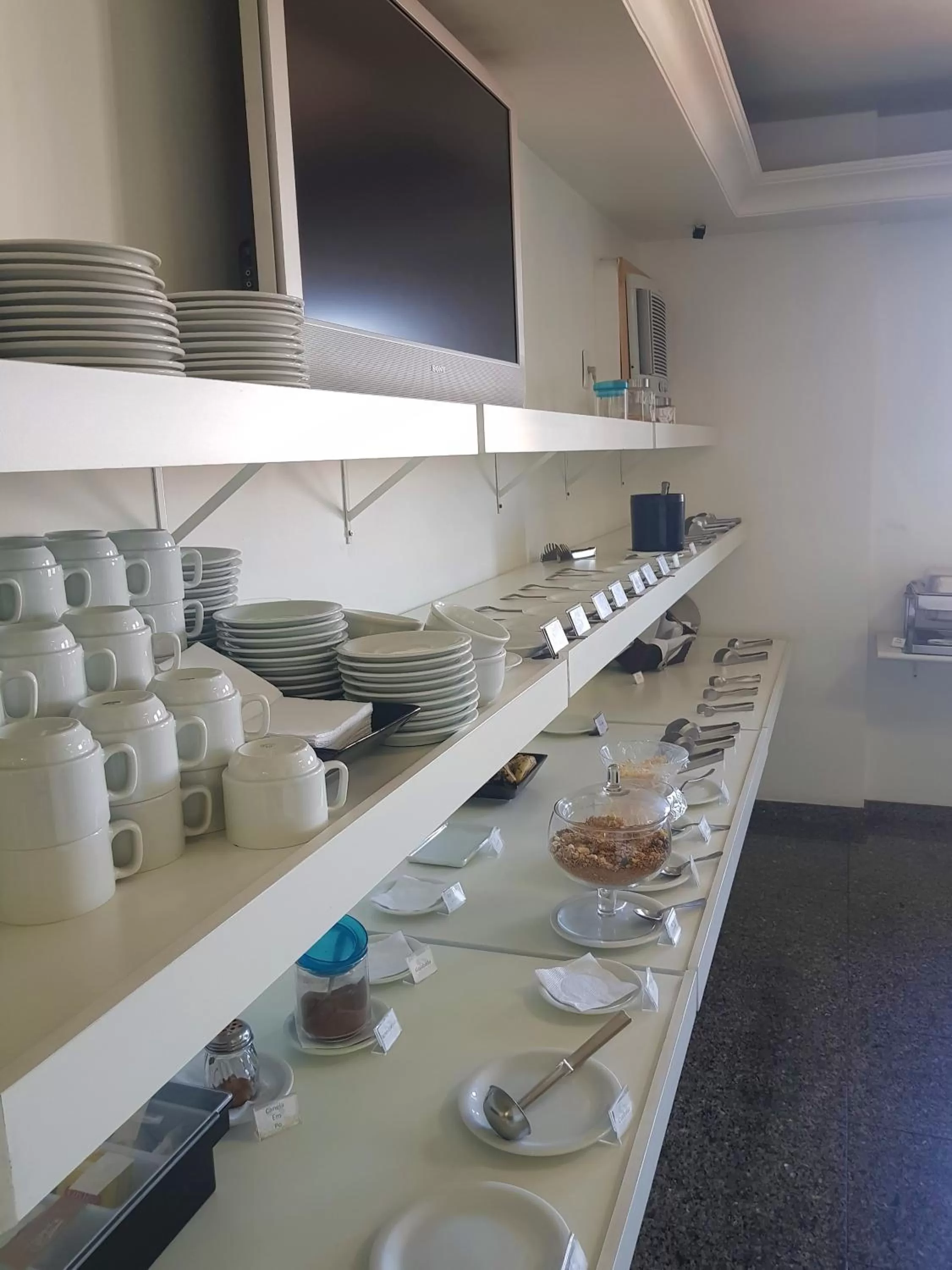 Restaurant/places to eat in Flat Saint Paul Residence