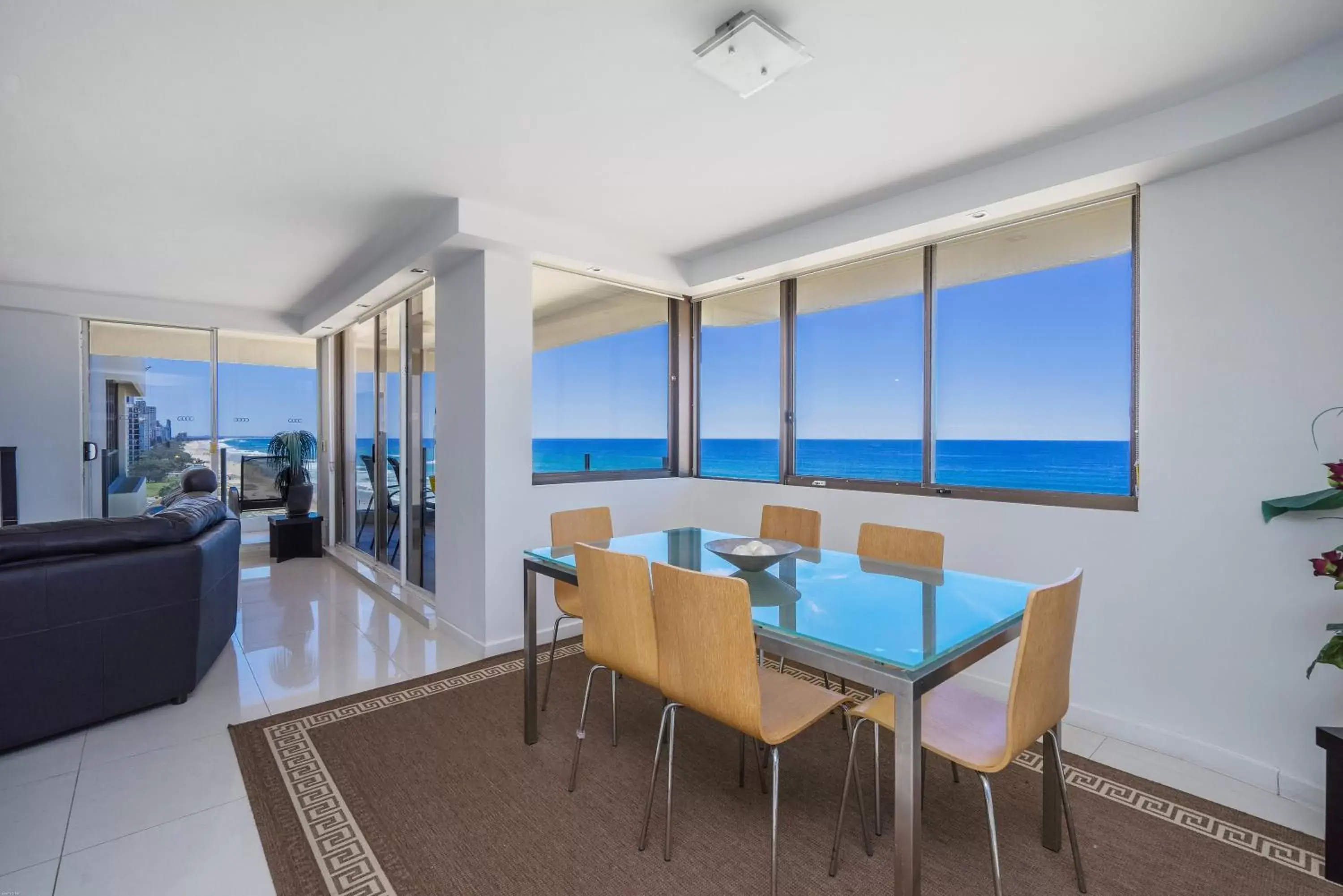 Dining area in Dorchester On The Beach