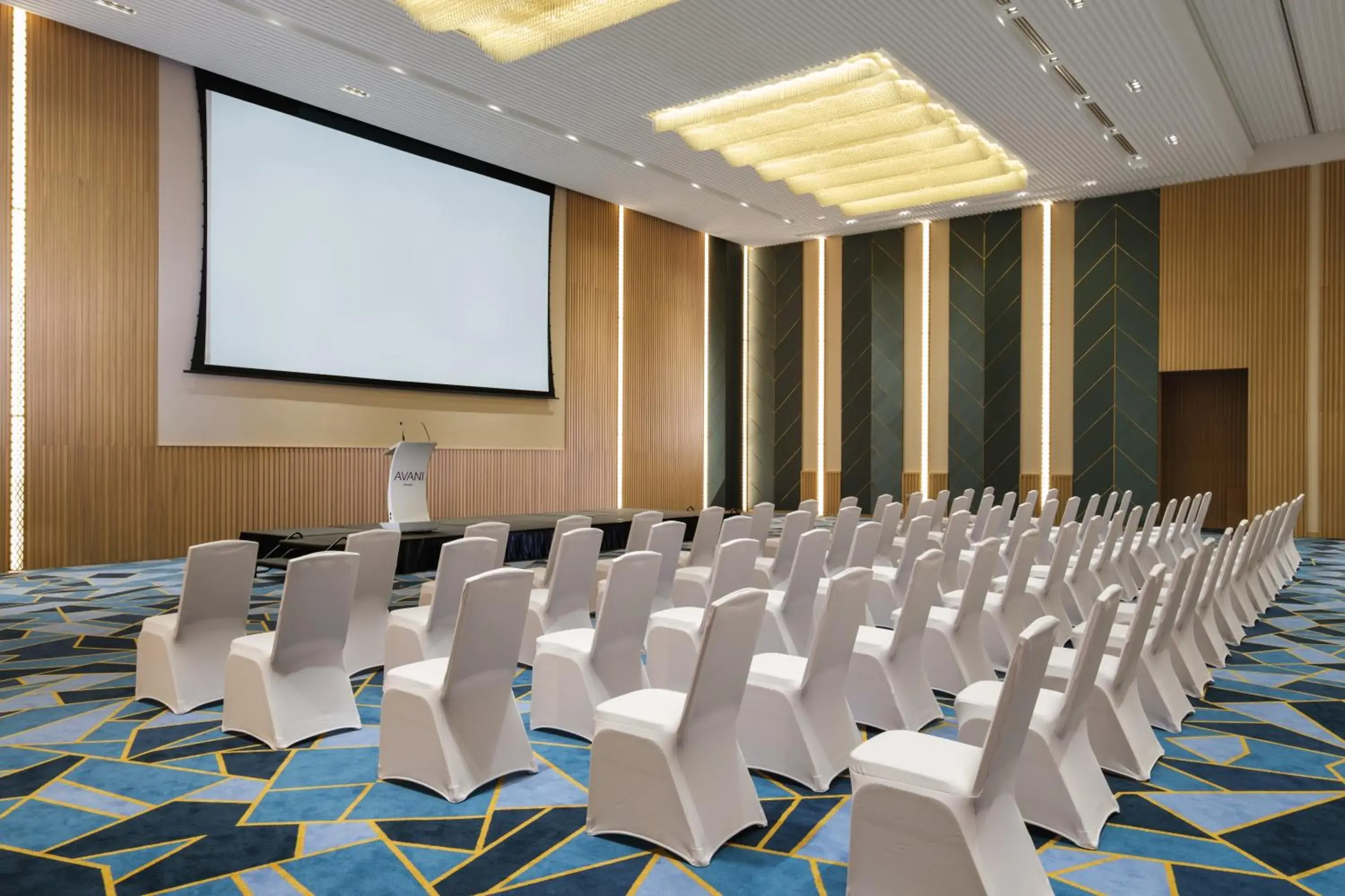 Business facilities in Avani Muscat Hotel & Suites