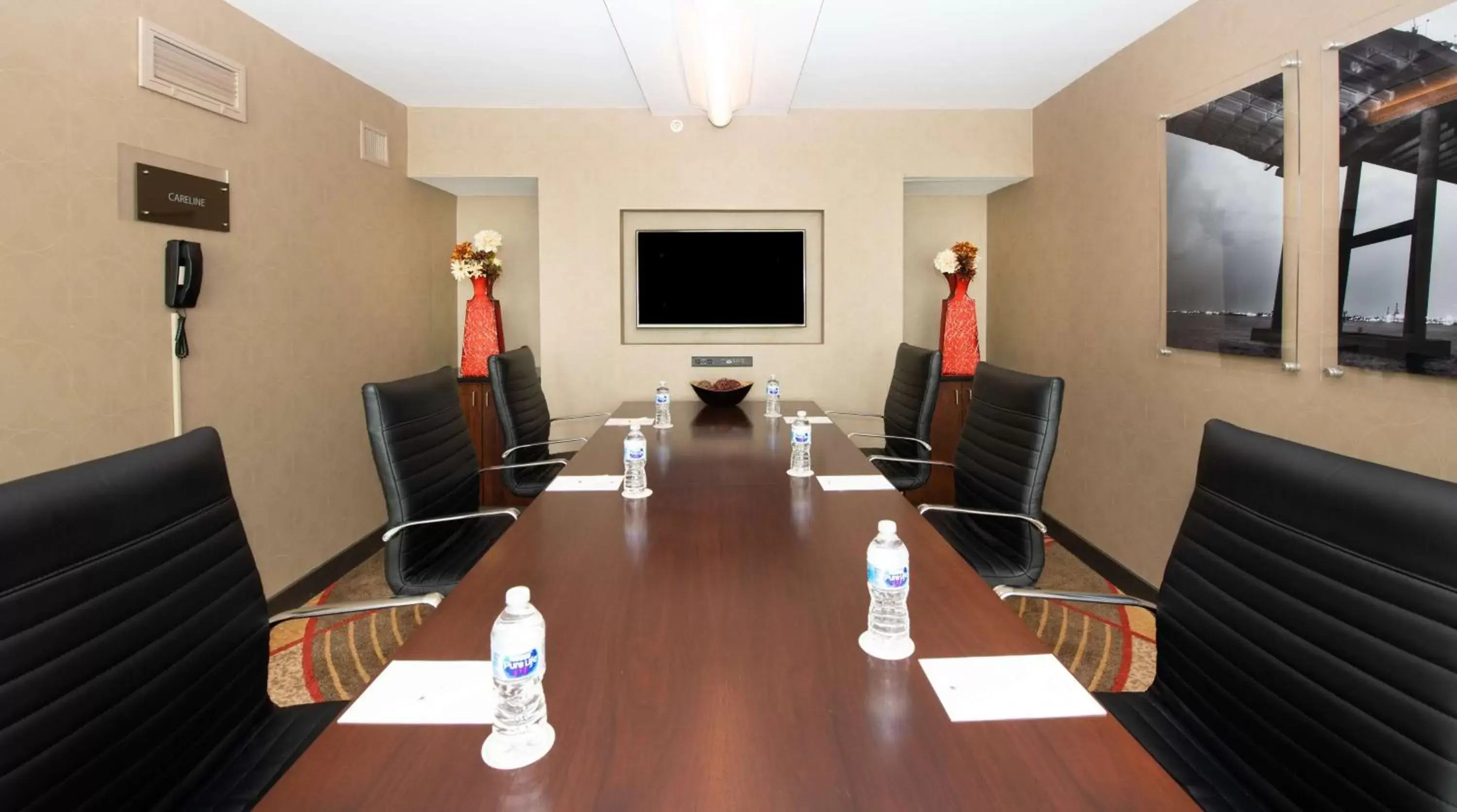 Meeting/conference room in DoubleTree Hotel & Suites Charleston Airport