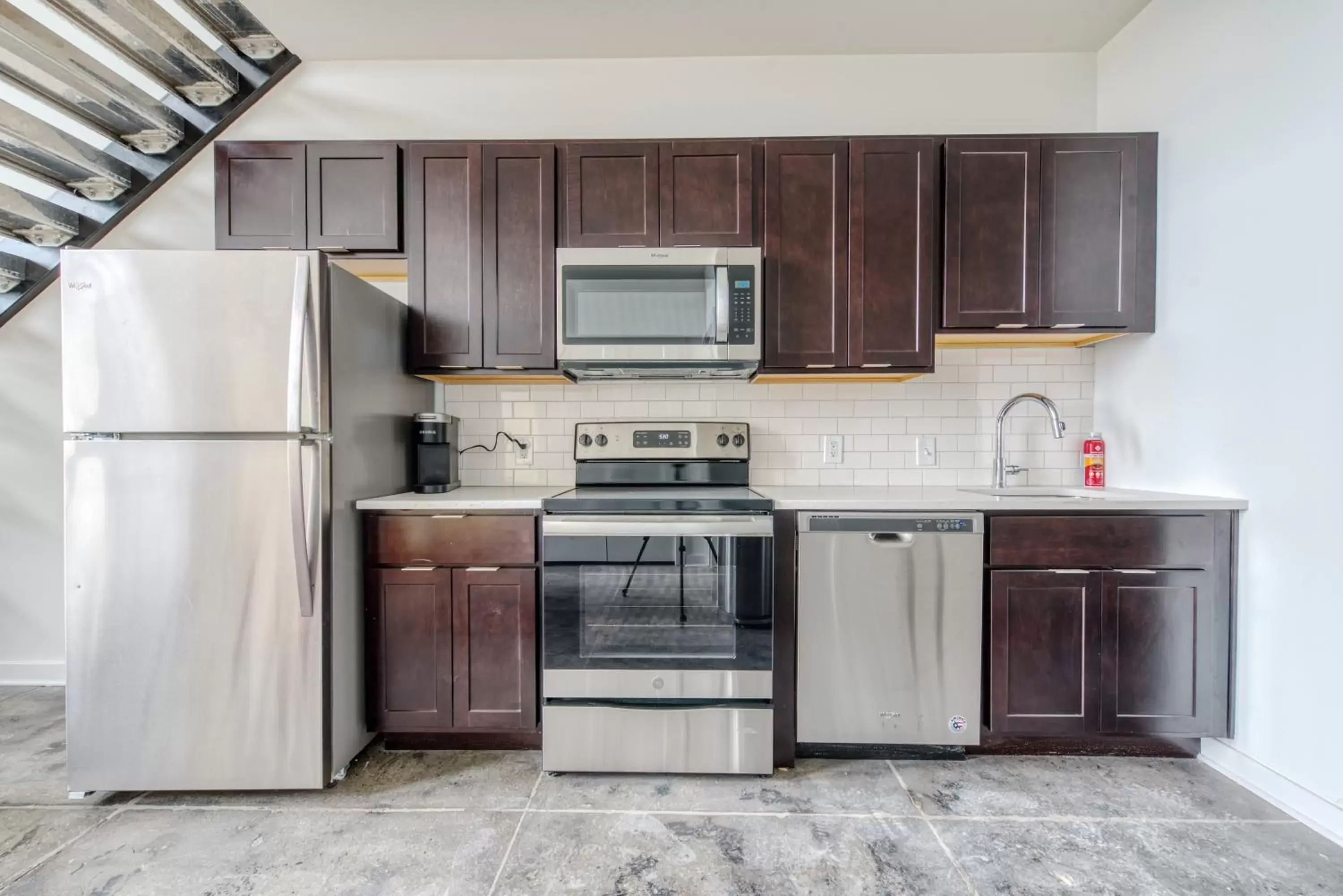 Kitchen or kitchenette, Kitchen/Kitchenette in Sosuite at West Lofts - West Philadelphia