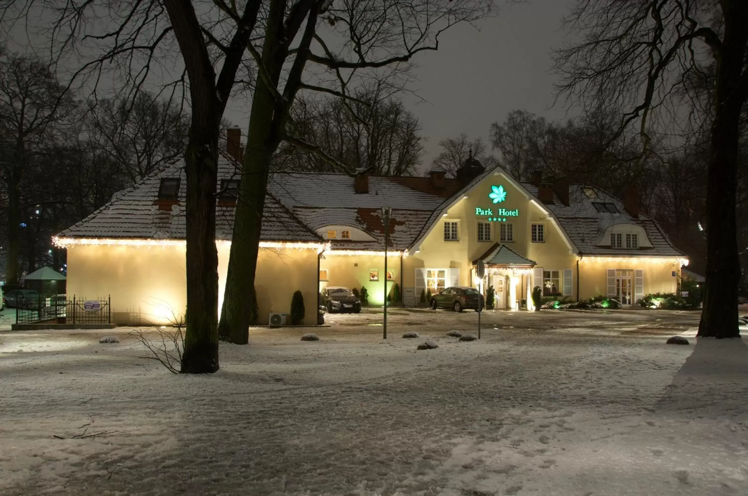 Property Building in Park Hotel