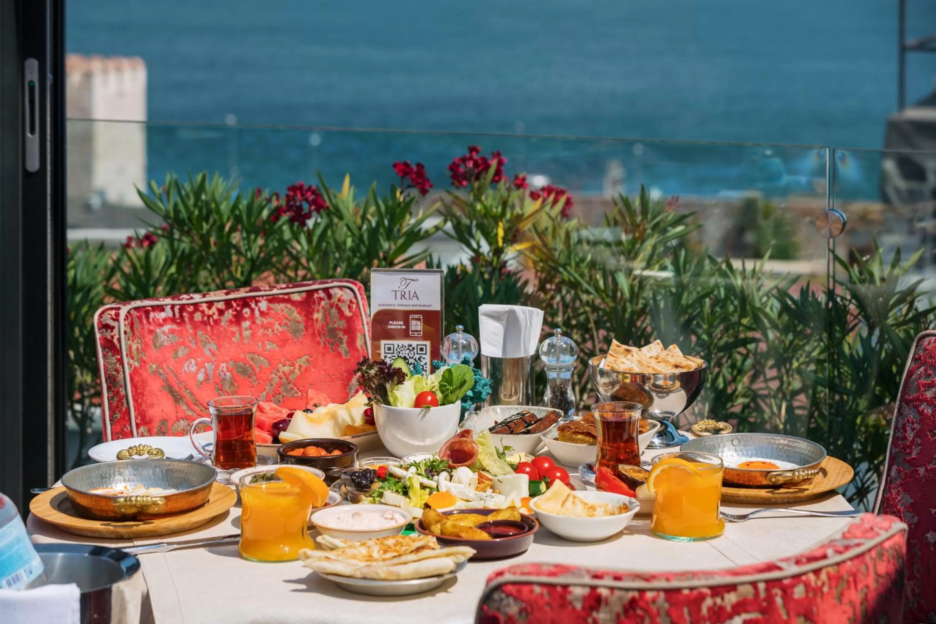 Restaurant/places to eat in Tria Hotel Istanbul-Special Category