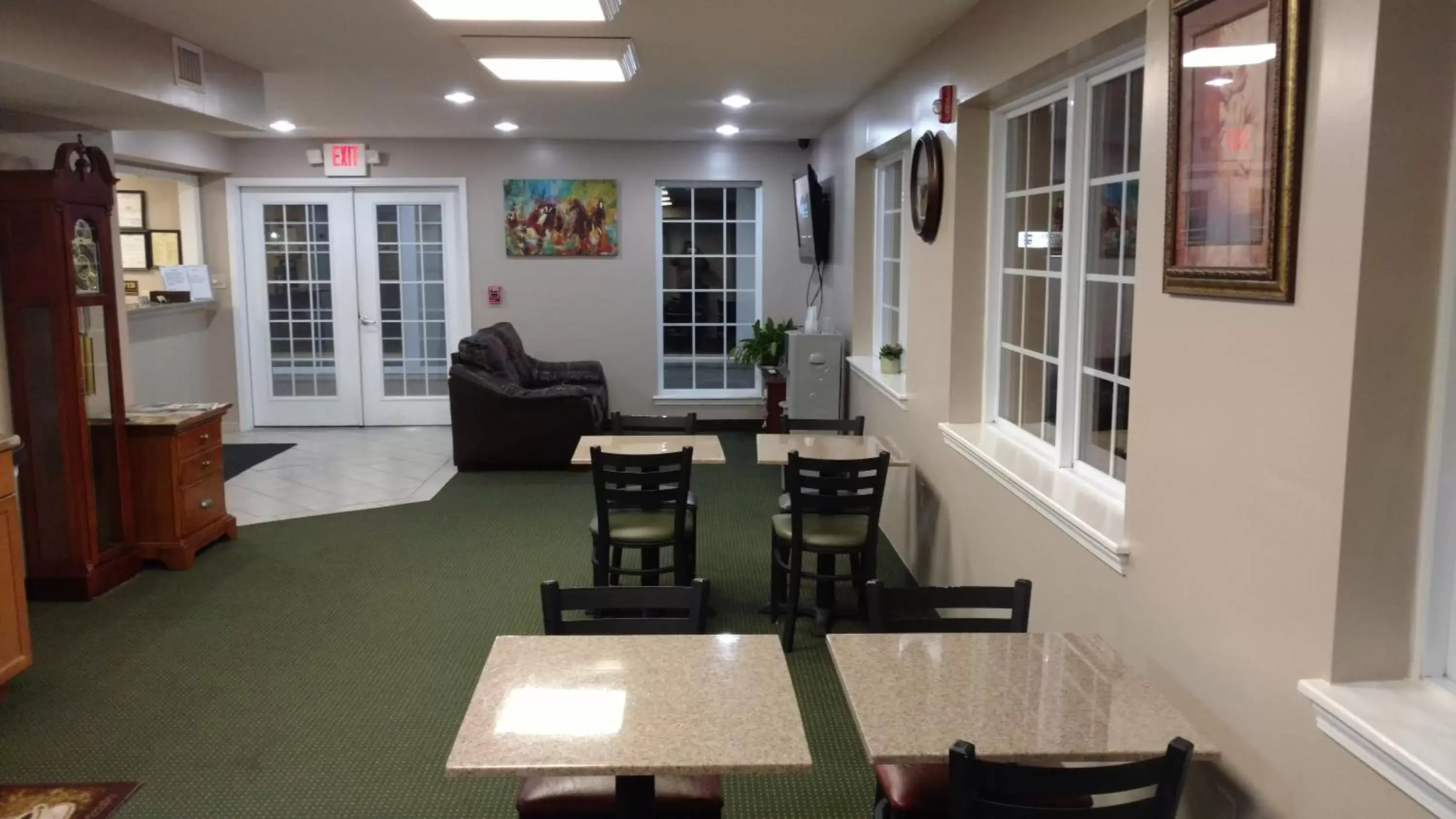 Lobby or reception in Hurricane Inn
