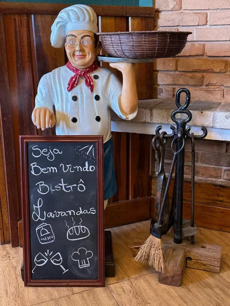 Restaurant/places to eat in Pousada das Lavandas