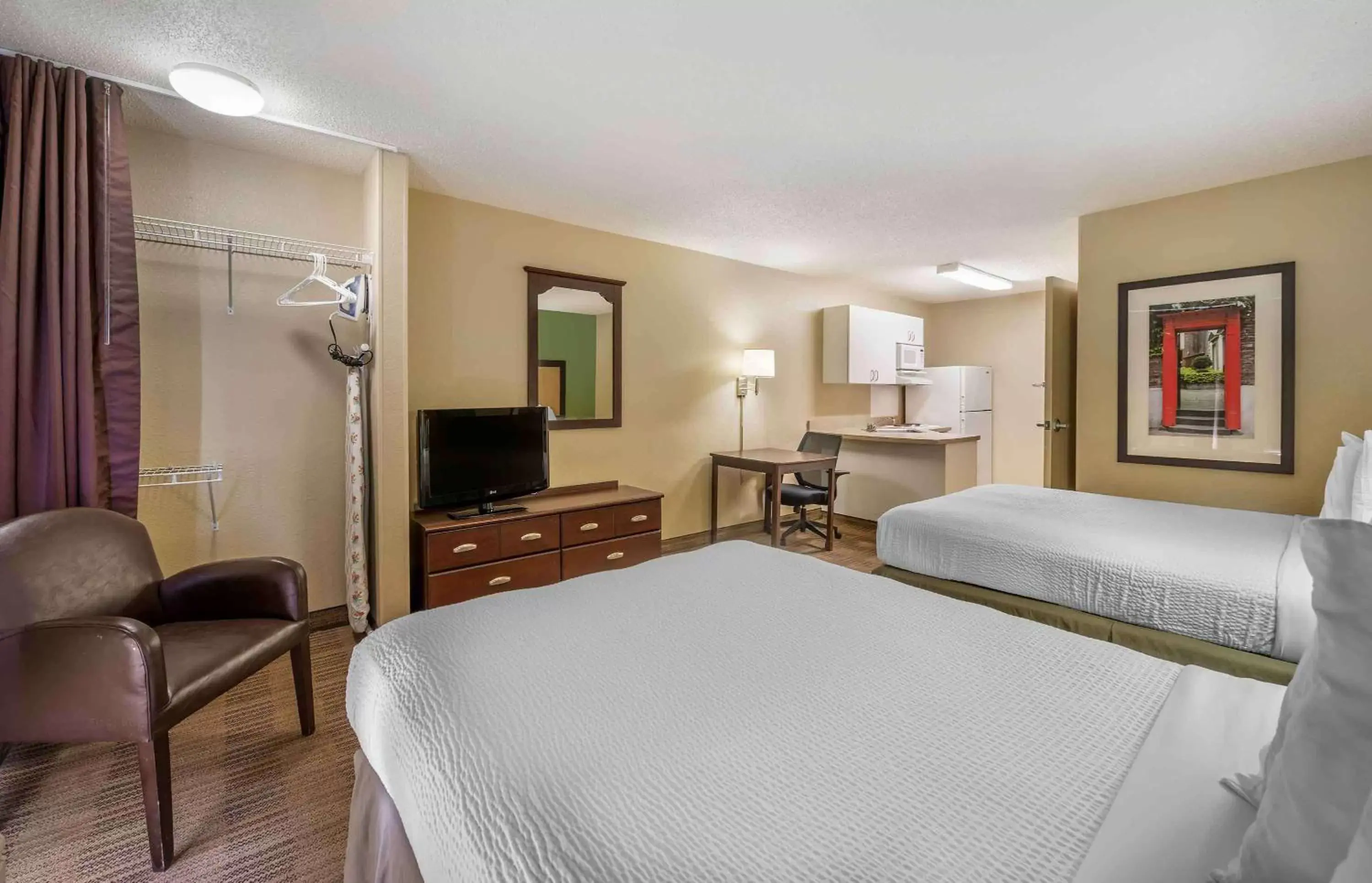 Bedroom in Extended Stay America Suites - Dayton - North