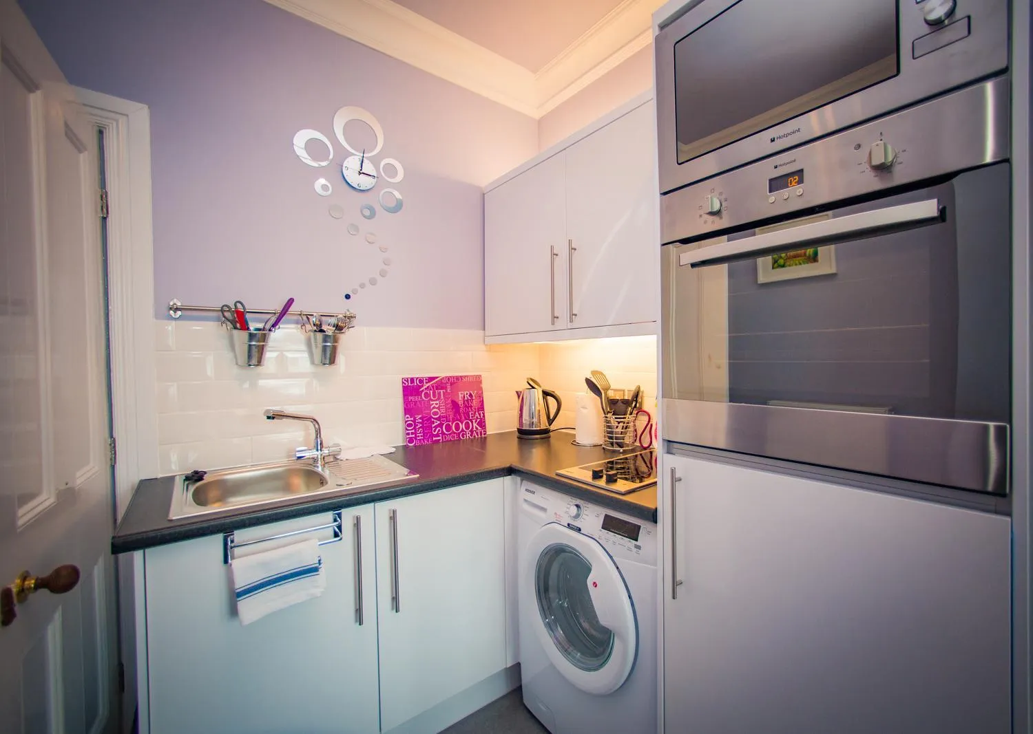 Kitchen or kitchenette in Studios At Glenthorne