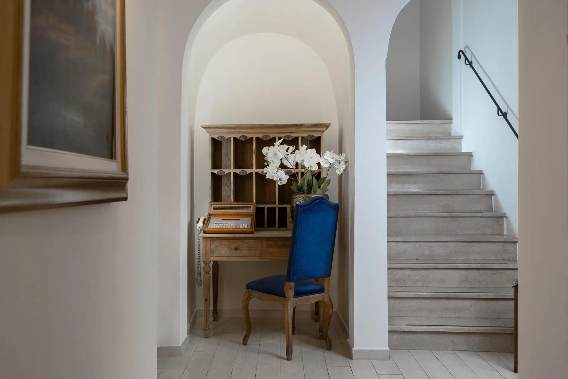 Seating area in Albergo Rossini 1936 - Small & Charming
