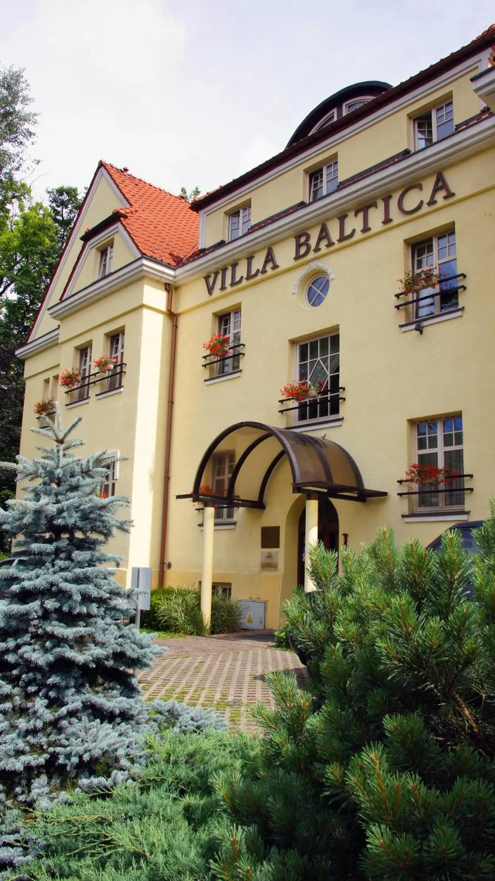 Facade/entrance, Property Building in Hotel Villa Baltica