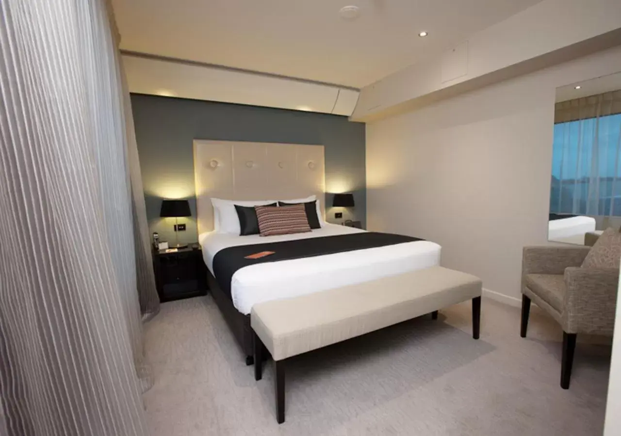 Bedroom, Bed in Sudima Auckland Airport