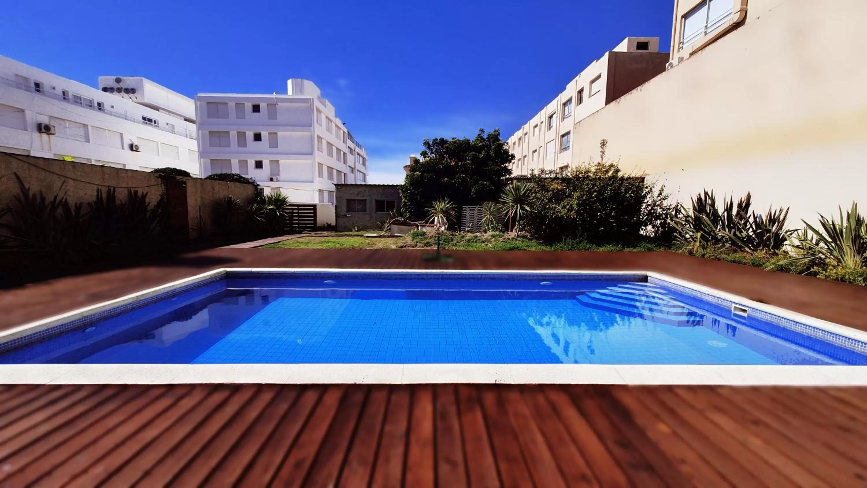 Swimming pool in Hotel Milano