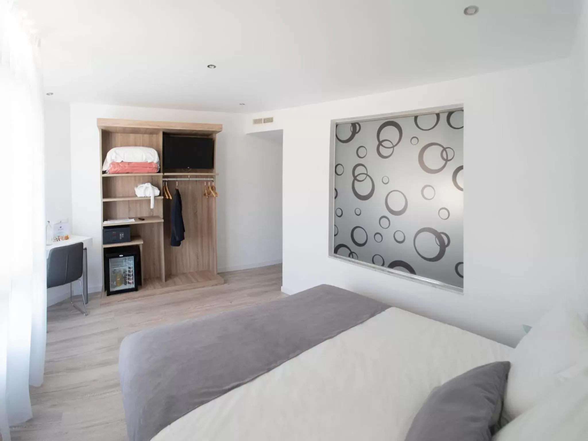 Photo of the whole room, Bed in Hotel Pasarela Photo of the whole room, Bed in Hotel Pasarela