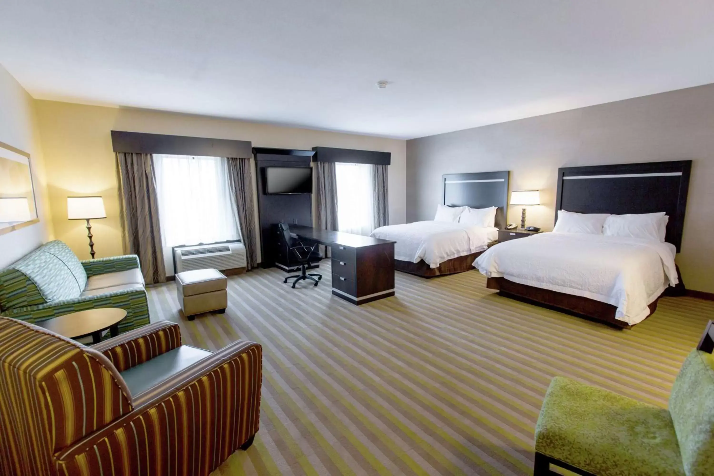 Bedroom in Hampton Inn & Suites Toledo/Westgate