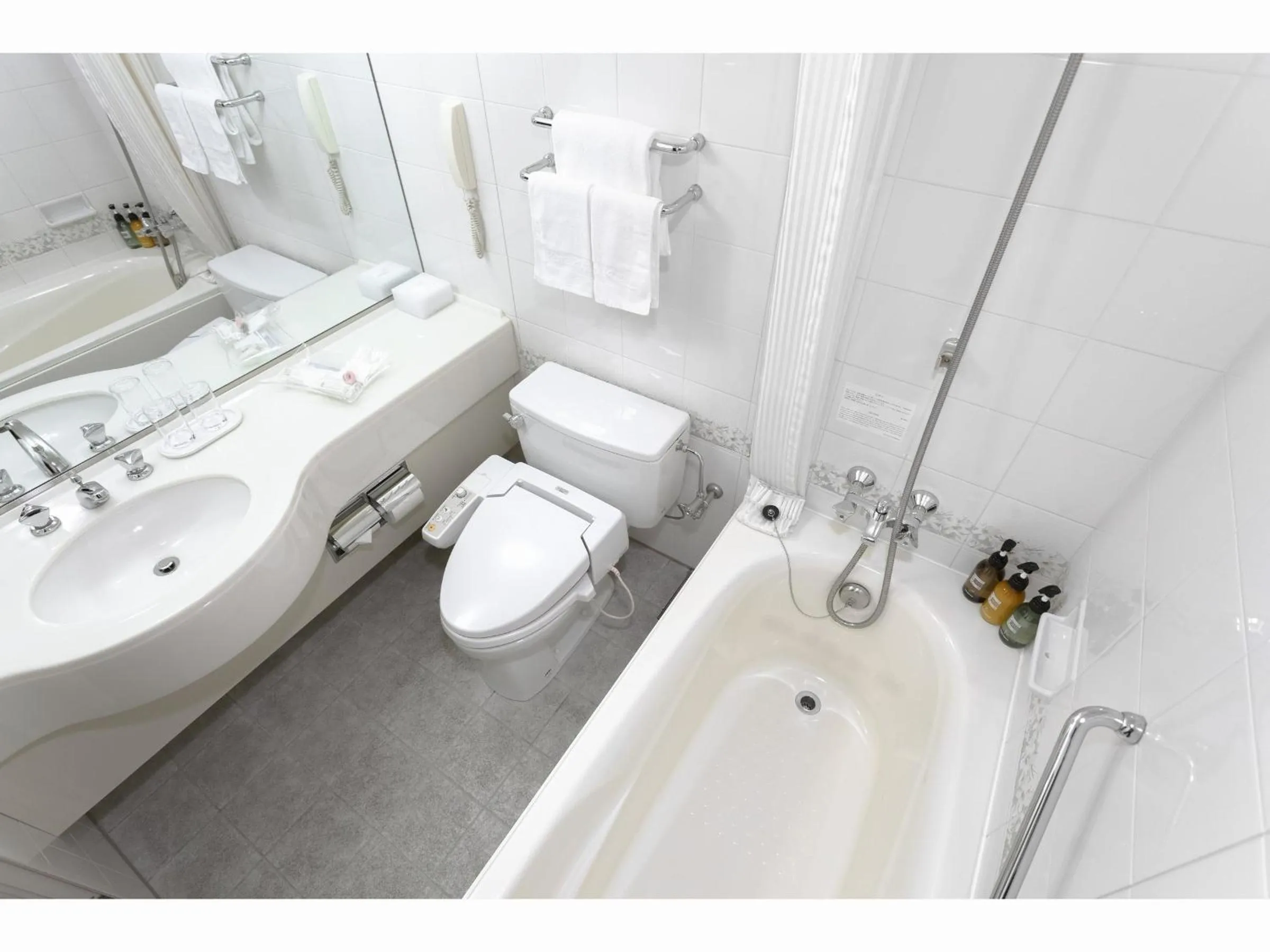 Standard Double Room - Non-Smoking in Hotel Plaza Kobe